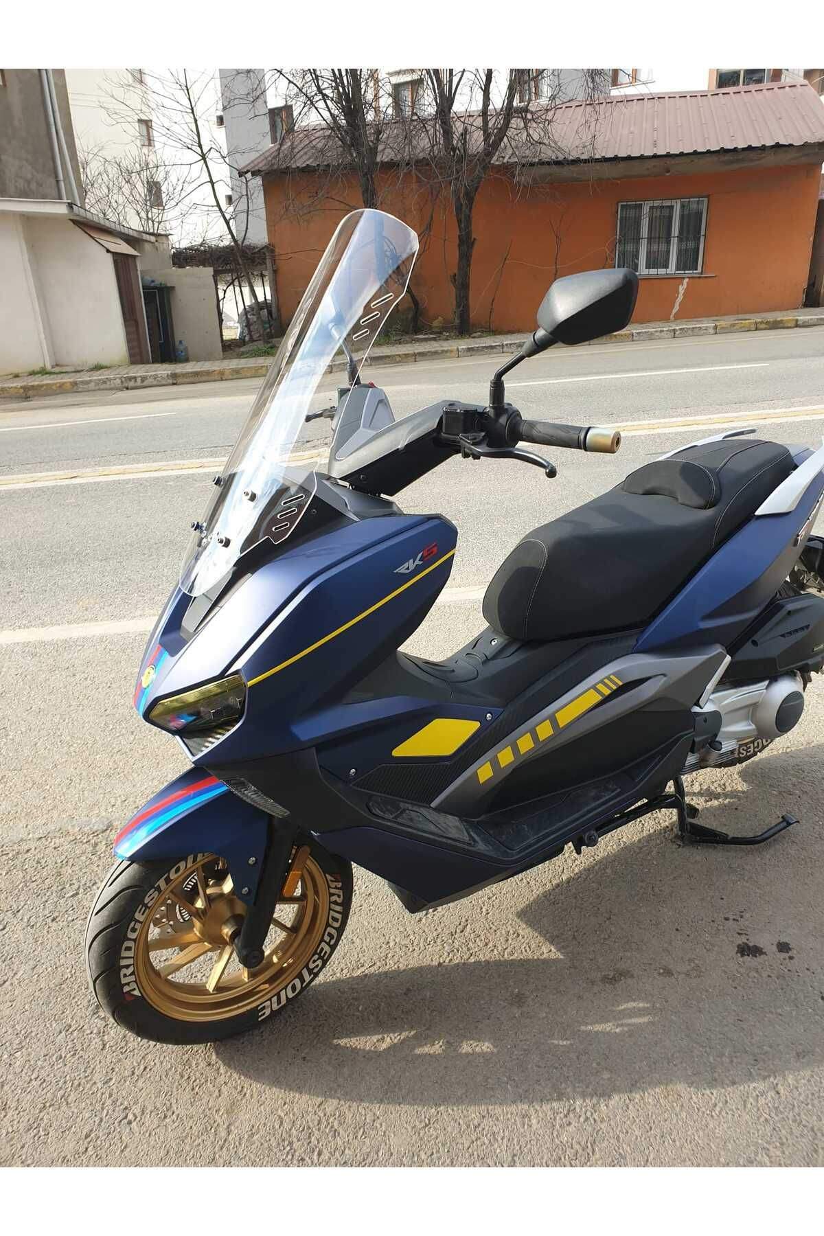 RKS Vieste 249 Siperlik Ön Cam 2022-2025 Model 55cm Şeffaf Renkli 4mm KISA SPOR CAM
