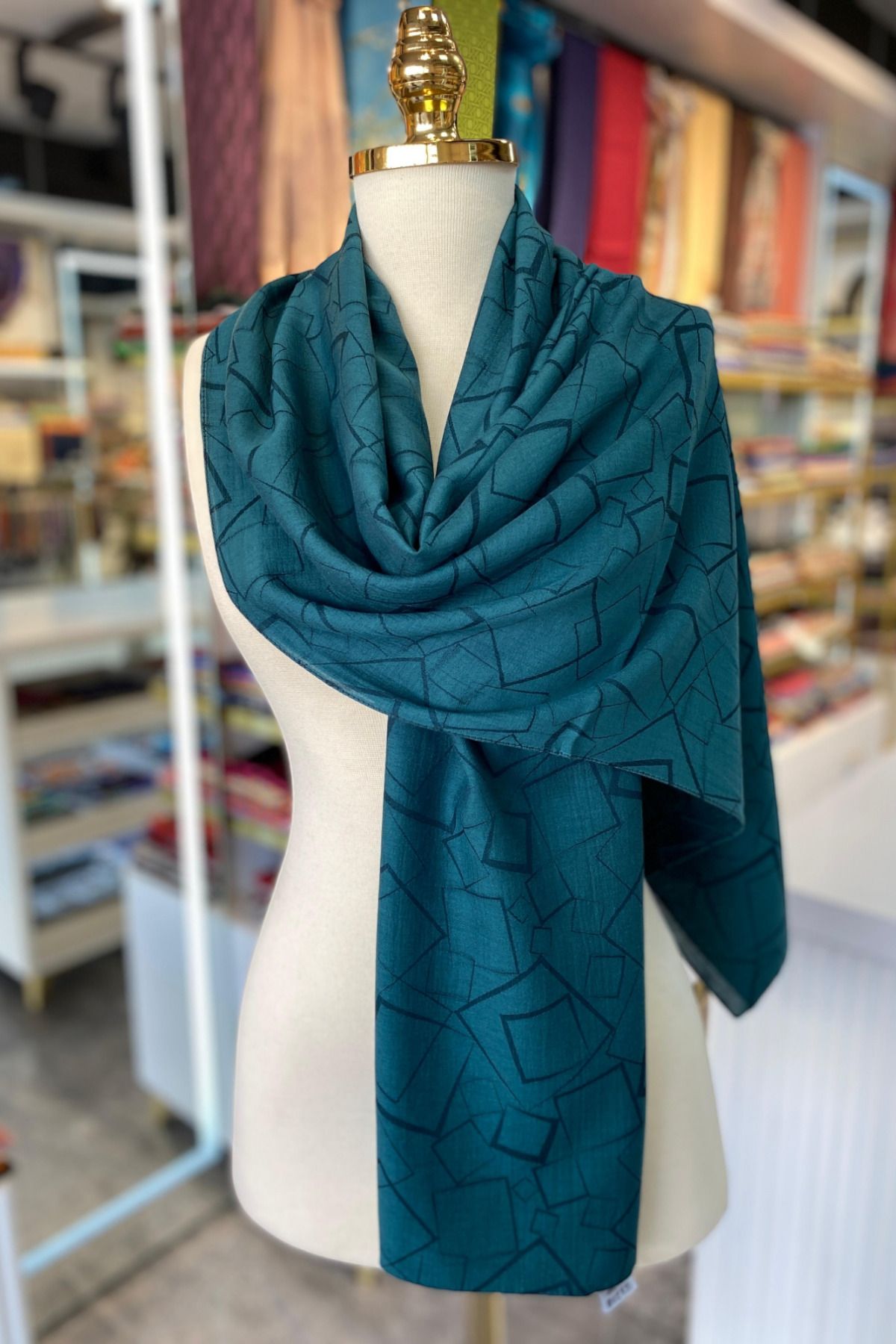 HLC SCARF-Geometric Patterned Double Sided Shal 1