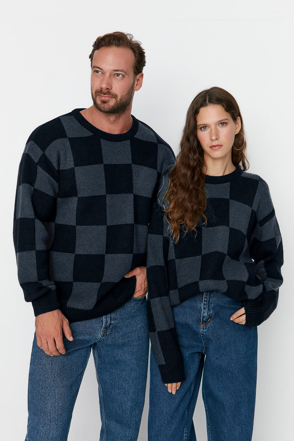 Trendyolmilla Man Lacivert Erkek Oversize Bisiklet Yaka Ekose / Kareli Triko Kazak TMNAW23KZ00279