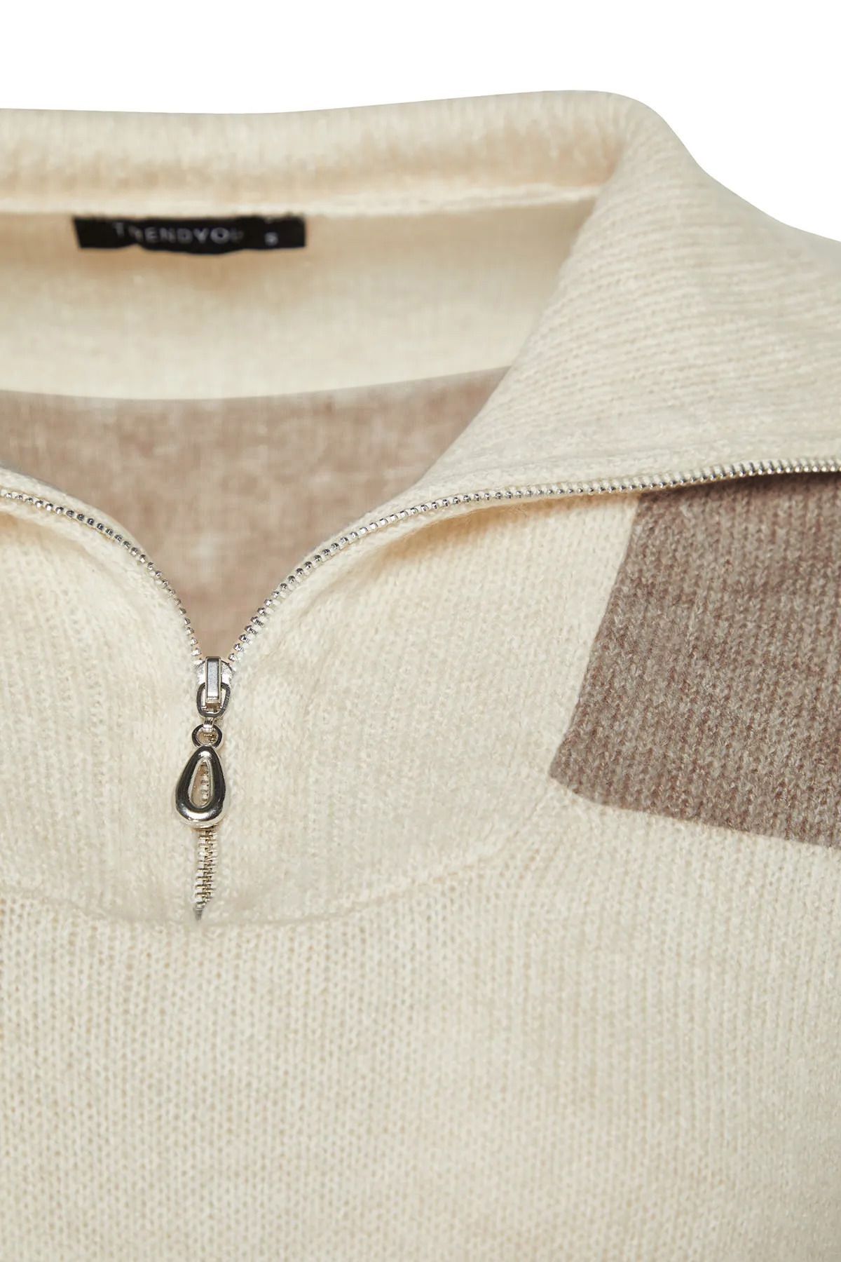 Trendyol Collection-Weich strukturierter beige Strickpullover – weite Passform, Reißverschluss TWOAW22KZ0424 7