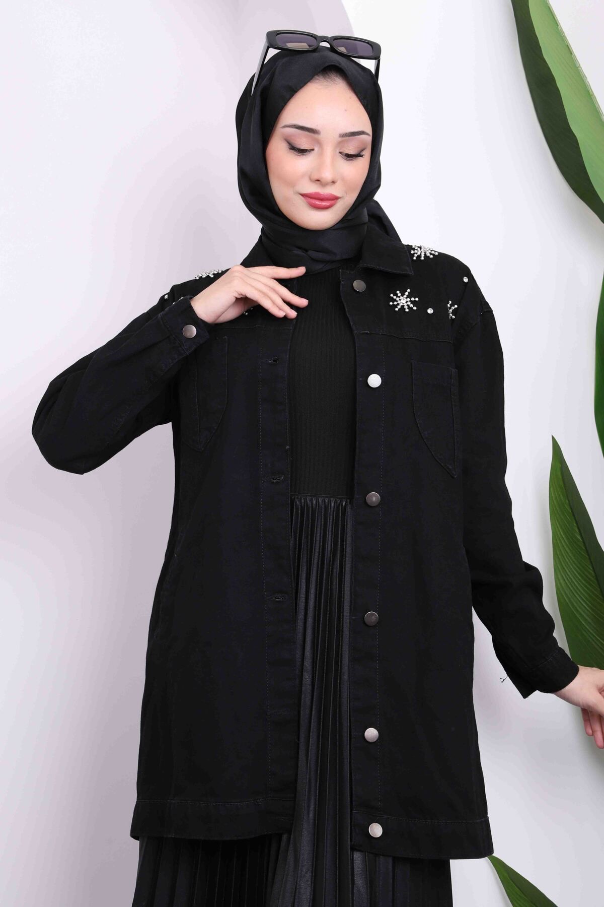 İmajButik-Black Denim Jacket with Stone DeTail - Pockets 4