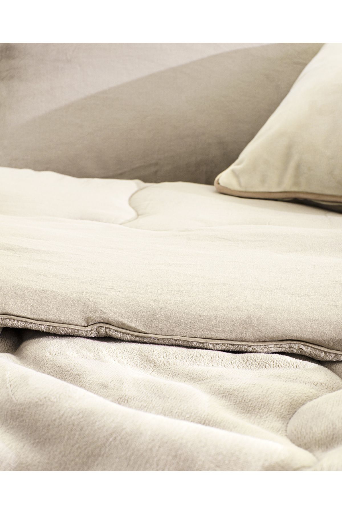 Madame Coco-Beige Kaira Single Comforter Set 3