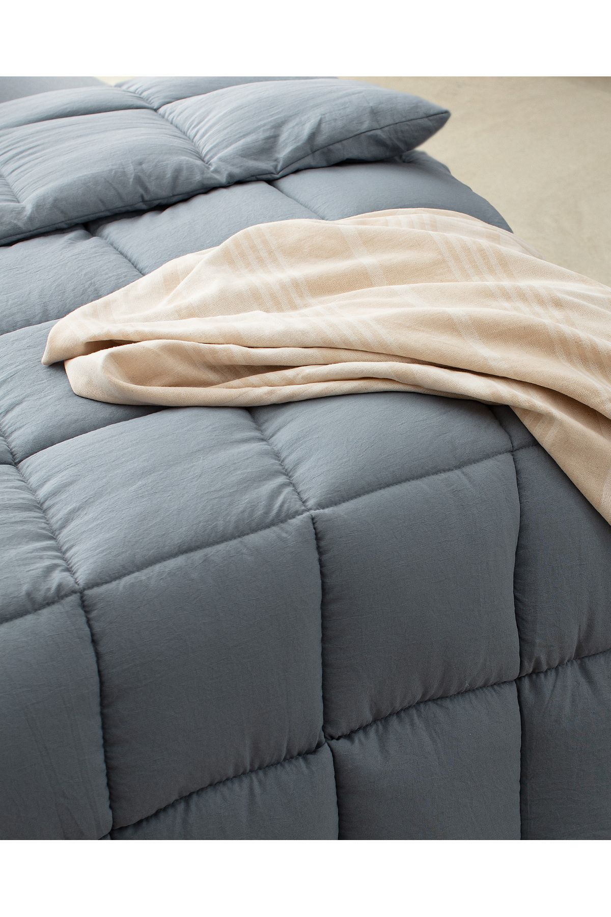 Madame Coco-Mona Double Comforter Set - Indigo 6