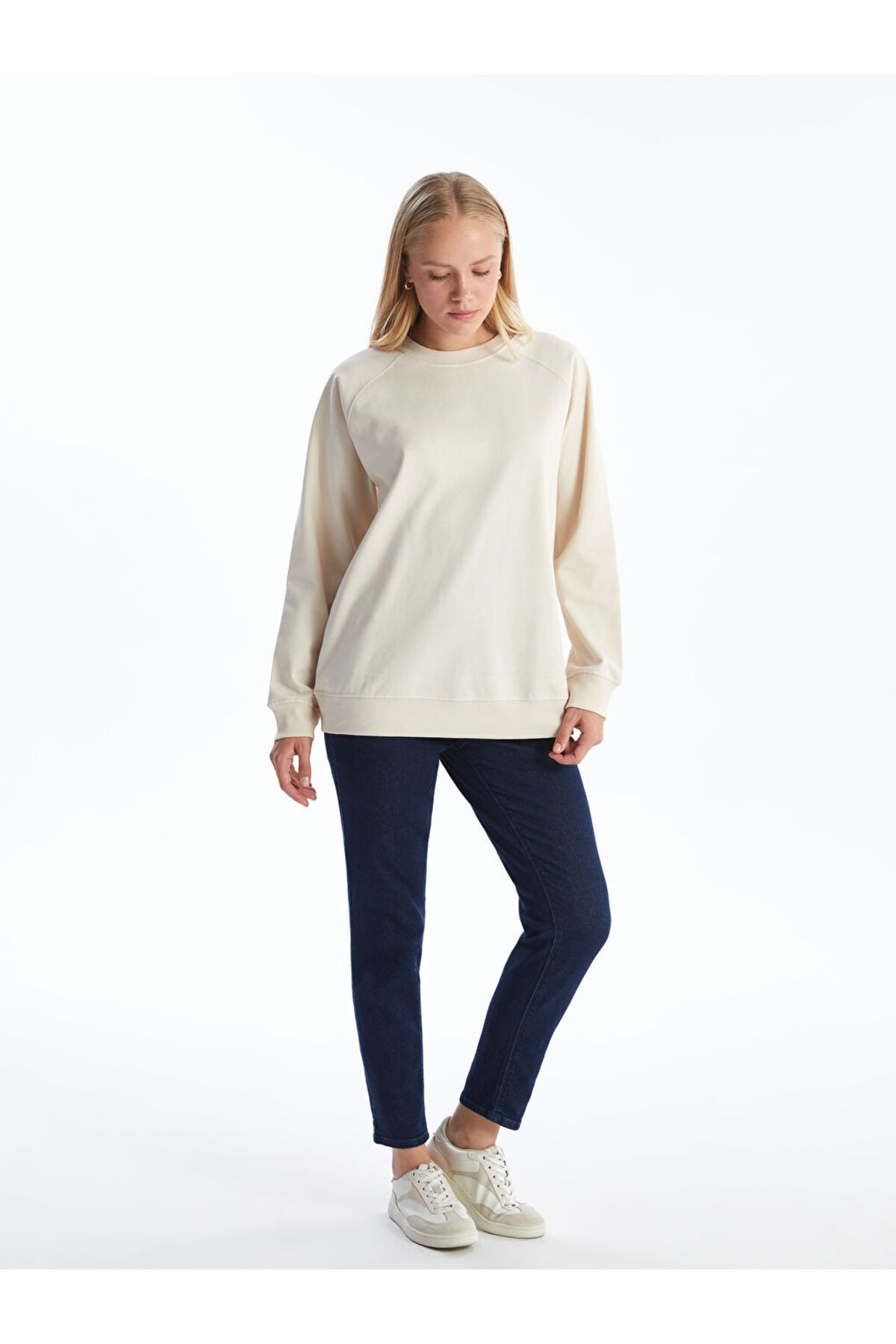 LC Waikiki-Crew Neck Oversize Women's Sweatshirt 2