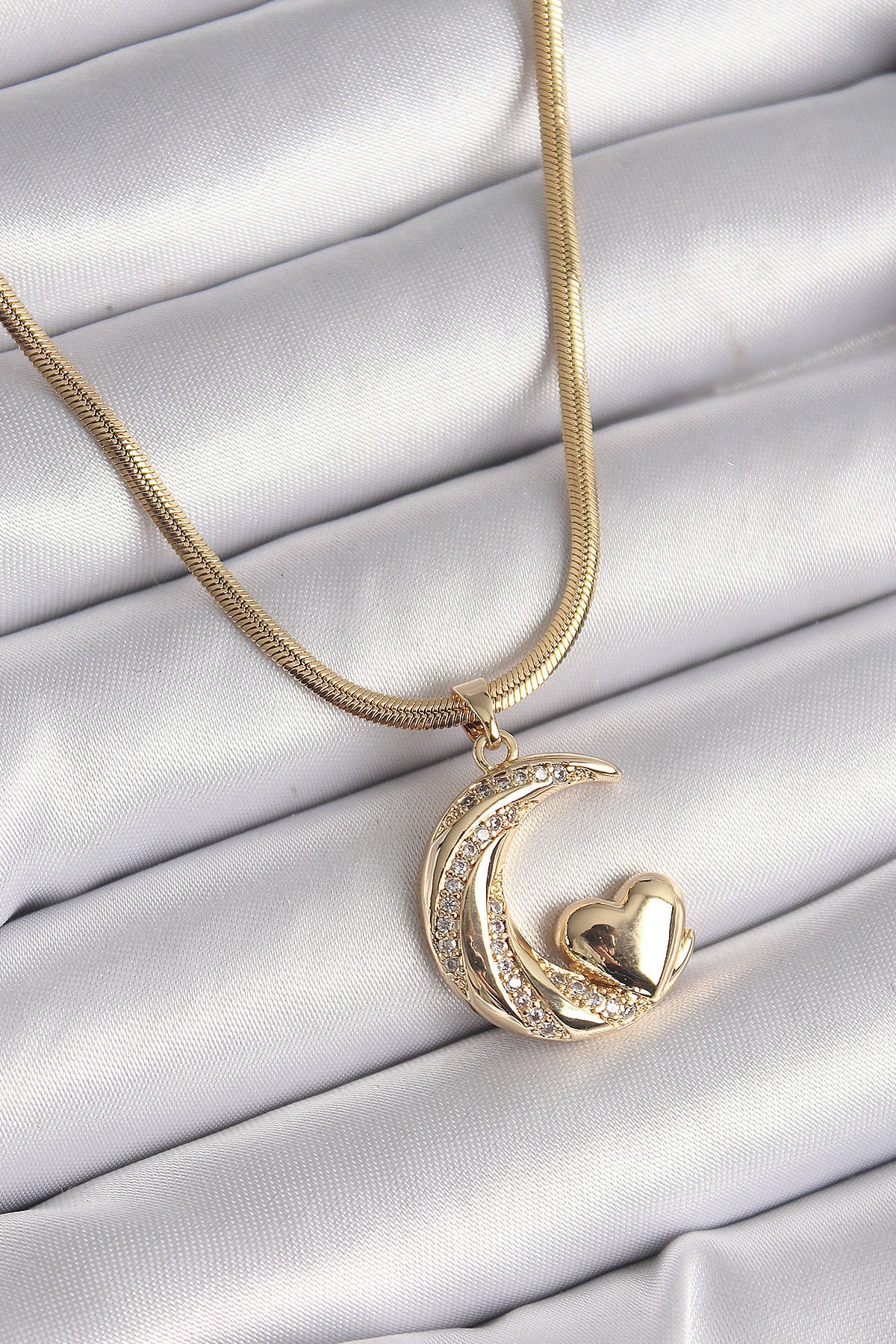 MMB Boutique 316L Çelik Gold Renk Çelik İtalyan Zincir Zirkon Taşlı Halil Figür Kalp Detay Kadın Kolye