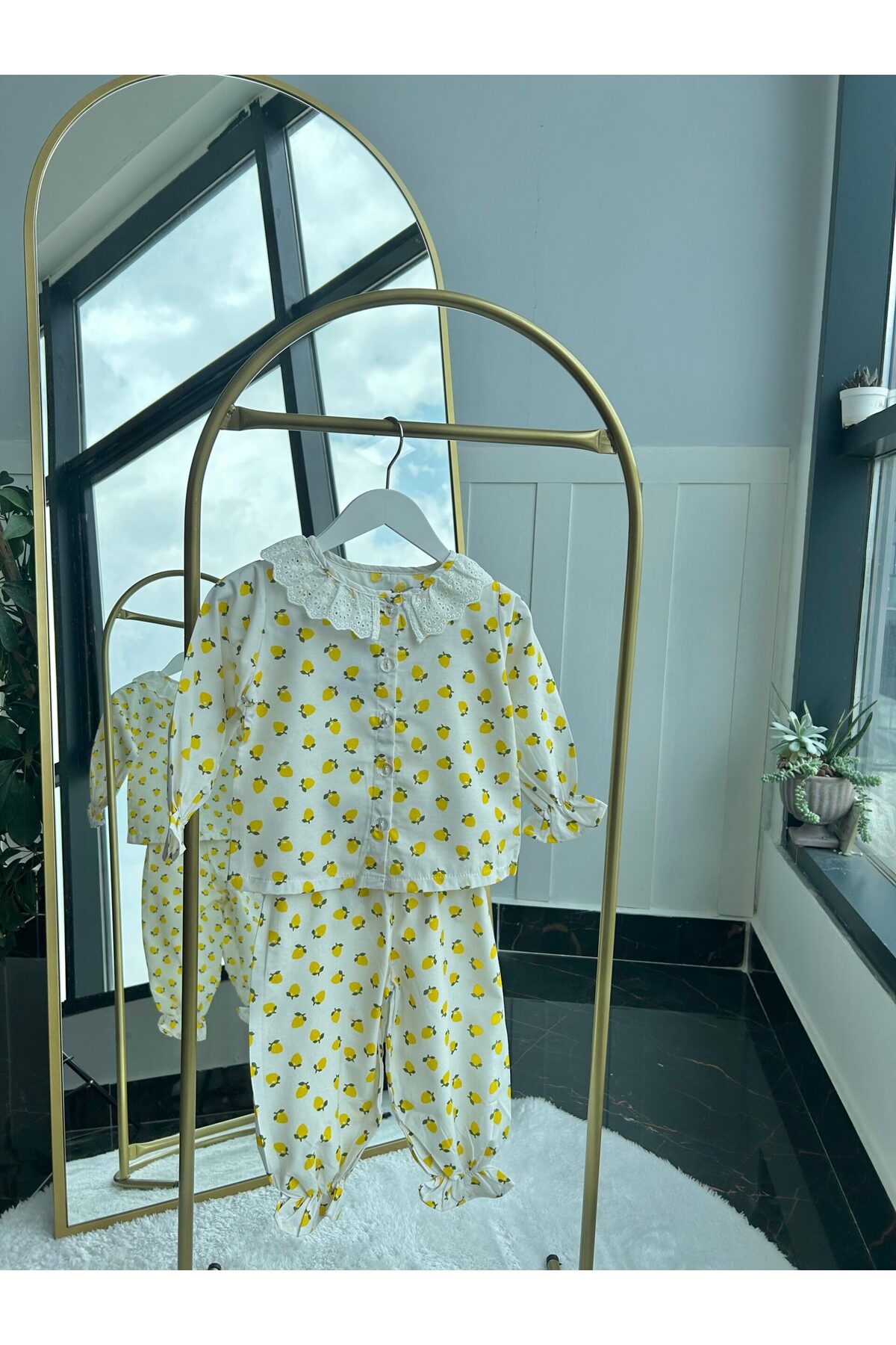Soft and Baby Kız Çocuk Limon Fır Fır Yaka Pijama Takımı (1 BEDEN BÜYÜK TERCİH EDİNİZ) fotoğrafı 2 (önizleme)