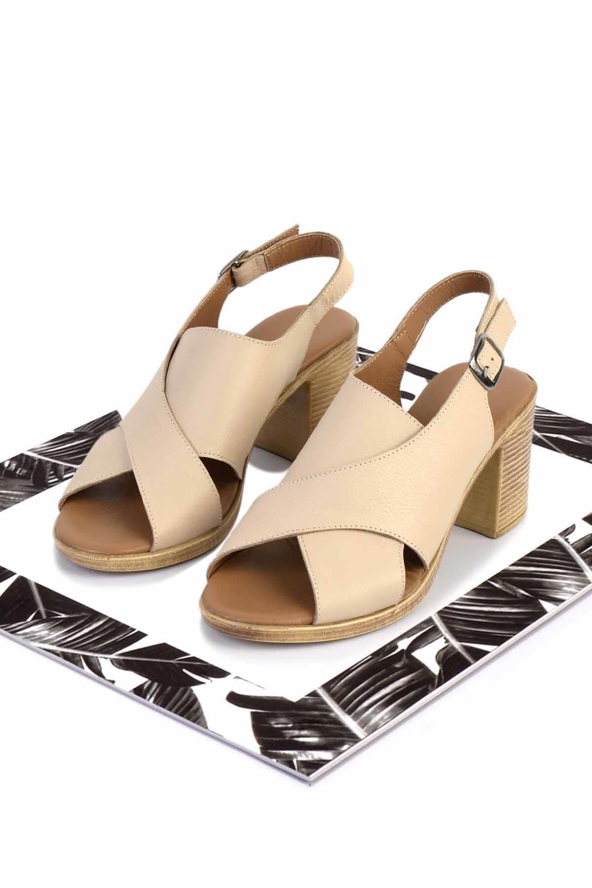 Bambi Beżowe Oryginalne Skórzane Damskie Klasyczne Buty Na Obcasie K 05717007803 Kobieta - 39
