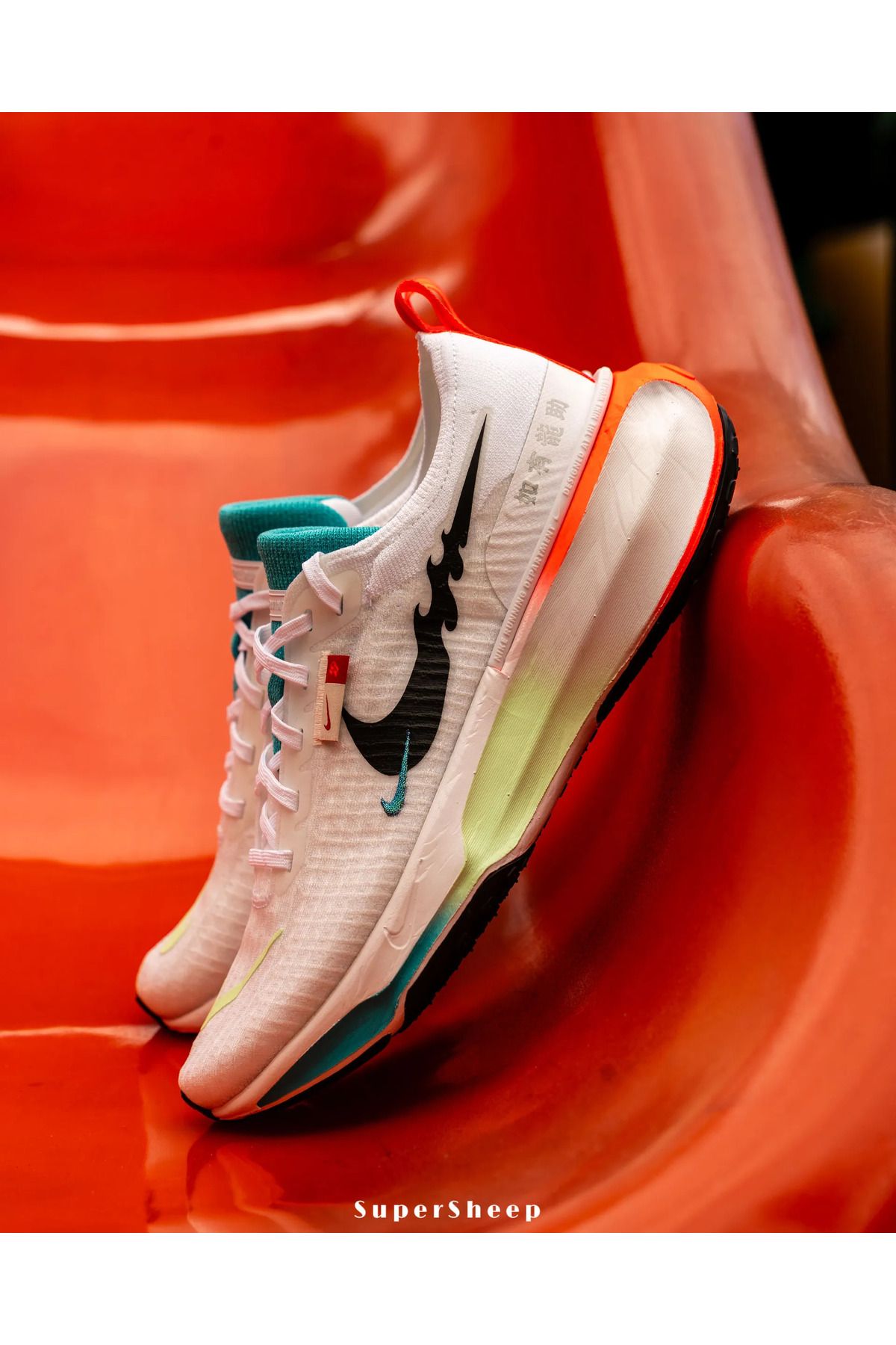 Nike-Zoomx Invincible 3 -'Dragon of the Year' Model 3