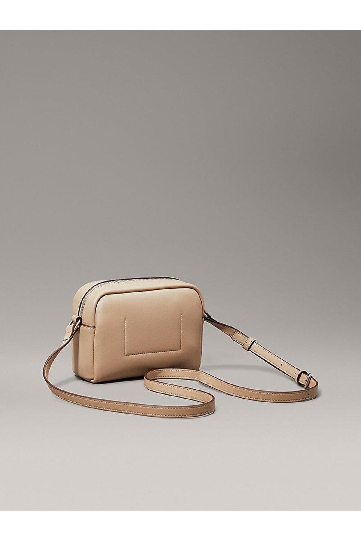 Calvin Klein-Sculpted Camera Bag18 Mono Shoulder Bag 4