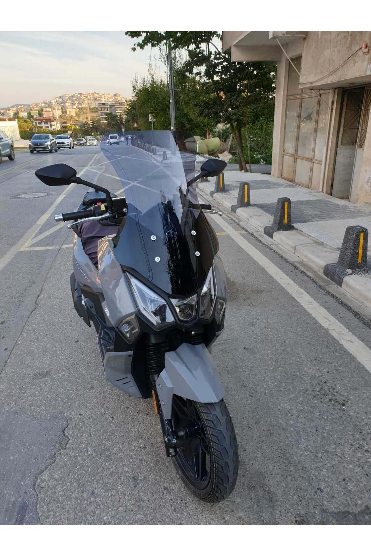SYM Joyride 300 Siperlik Ön Cam 2023-2025 Model 65cm Füme Renkli 4mm ORTA BOYLU CAM