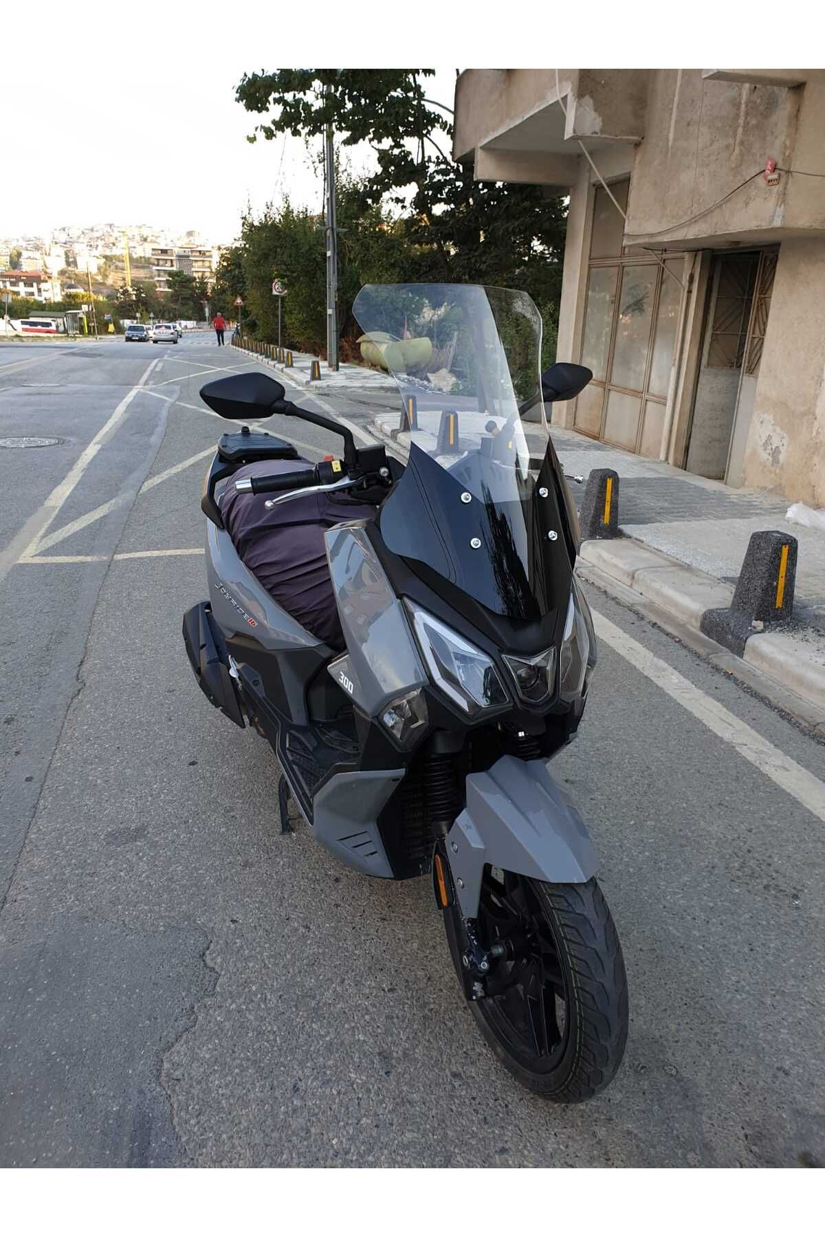 SYM Joyride 300 Siperlik Ön Cam 2023-2025 Model 65cm Şeffaf Renkli 4mm ORTA BOYLU CAM