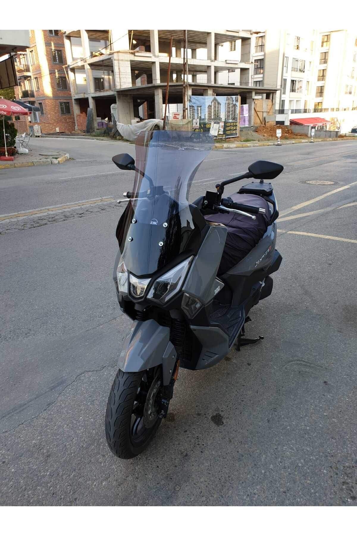 SYM Joyride 300 Siperlik Ön Cam 2023-2025 Model 65cm Füme Renkli 4mm ORTA BOYLU CAM