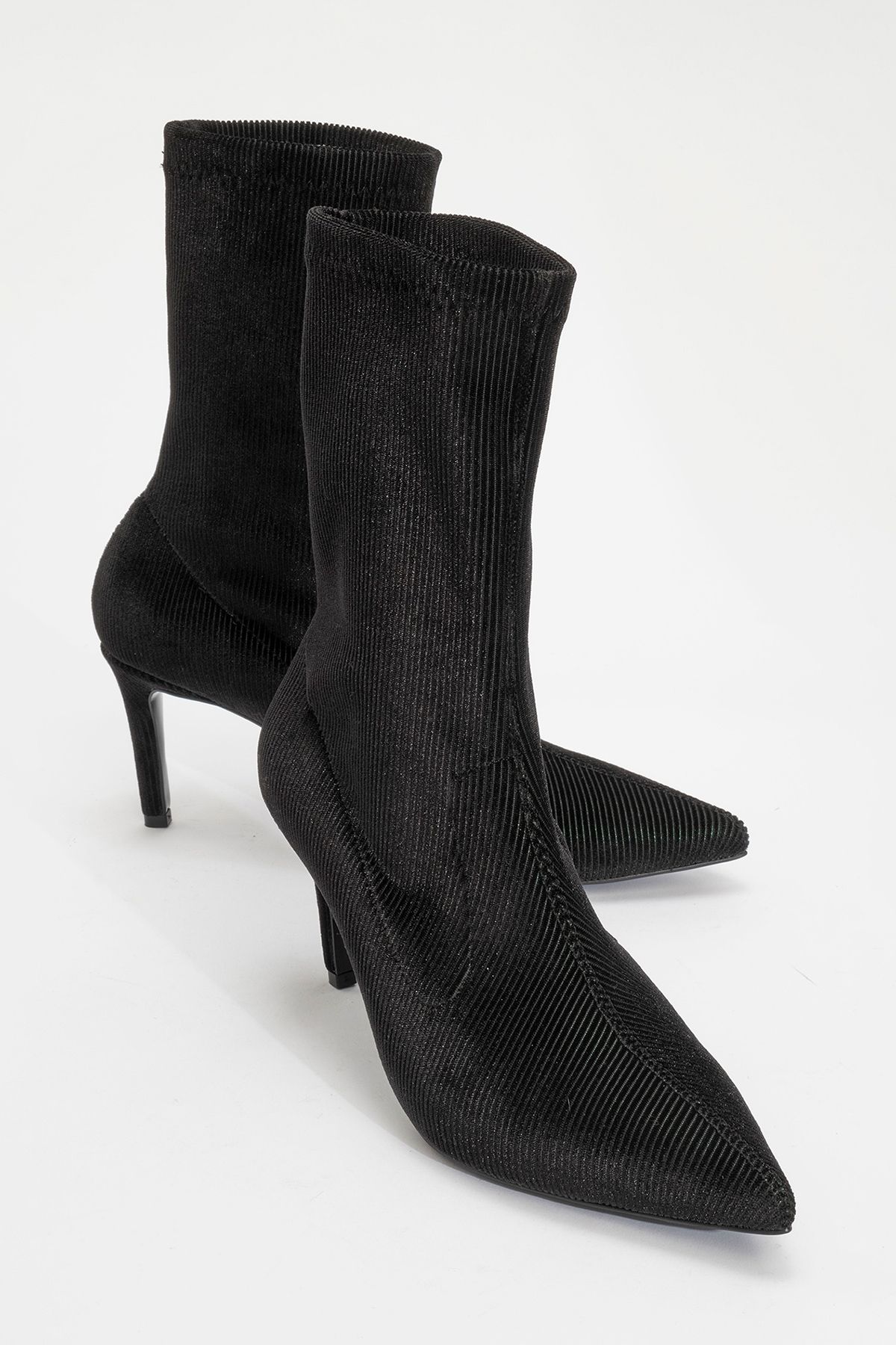 LuviShoes-Cizme cu toc subțire pentru femei THALİN din catifea neagră 1