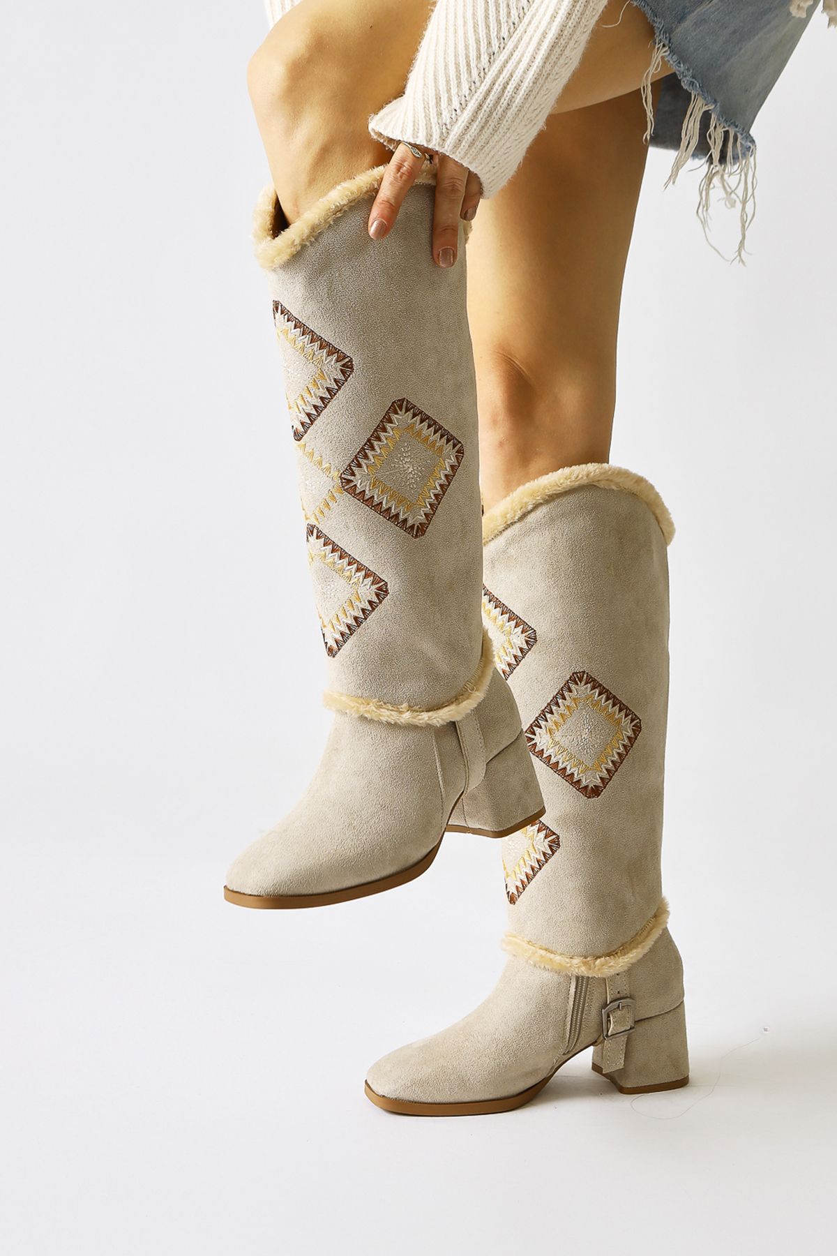 Limoya Bej Suede Hilka - Cizme De Damă Cu Modele Etnice Cu Toc Detașabil Femeie - 37