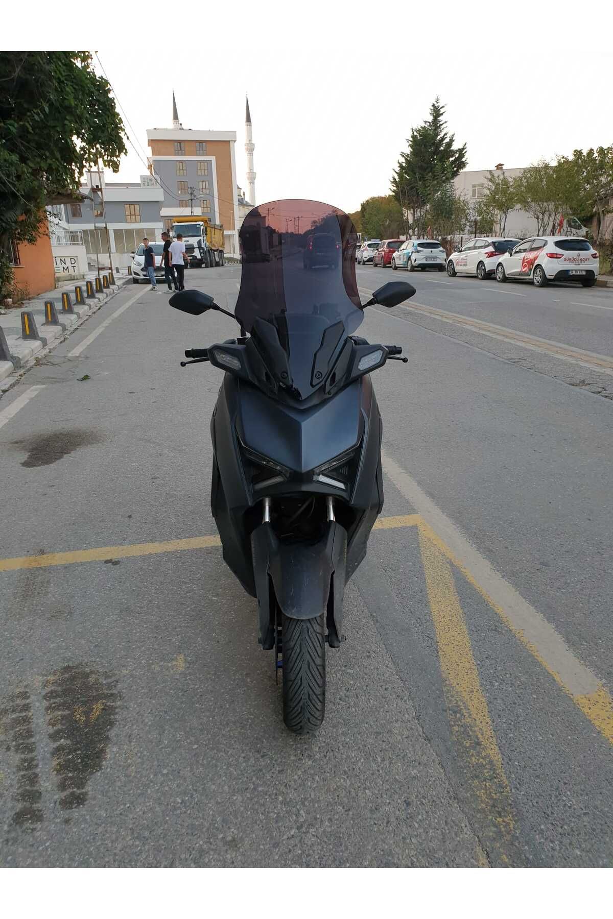 Yamaha Xmax 250 Siperlik Ön Cam 2023-2025 Model 65cm Füme Renkli 4mm ORTA BOYLU CAM