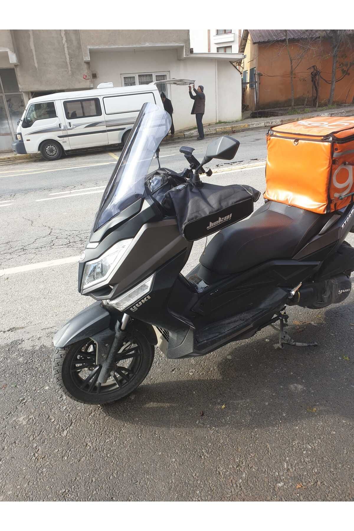 Yuki T9 strom 125 Ön Cam 2021-2025 Model 62cm Füme Renkli 4mm