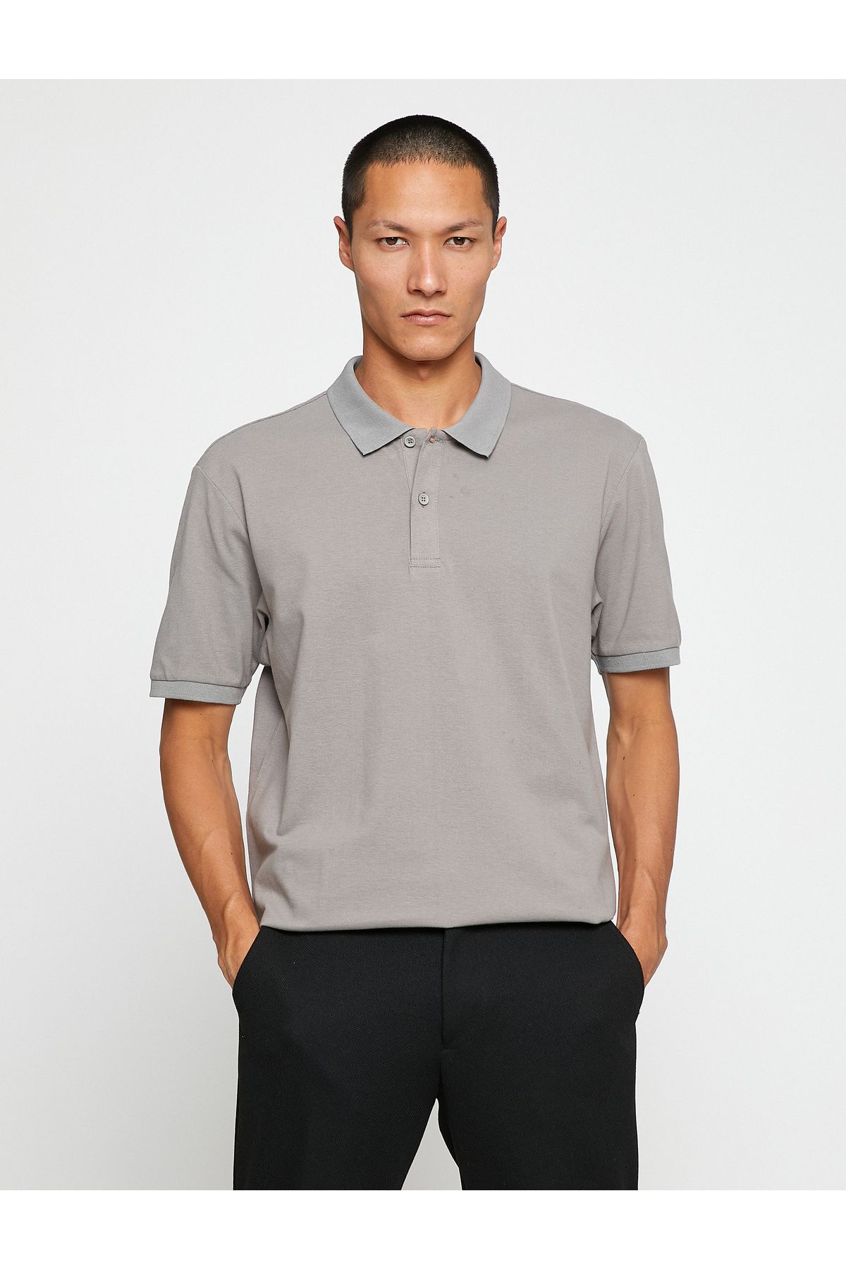 Koton Podstawowy T-shirt Polo Zapinany Na Guziki I Dopasowany Krój Mężczyzna - S