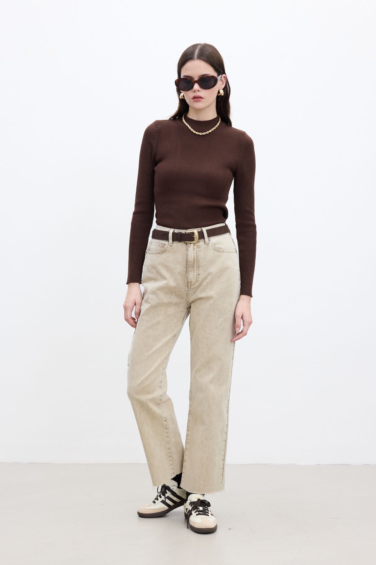 complete the look image