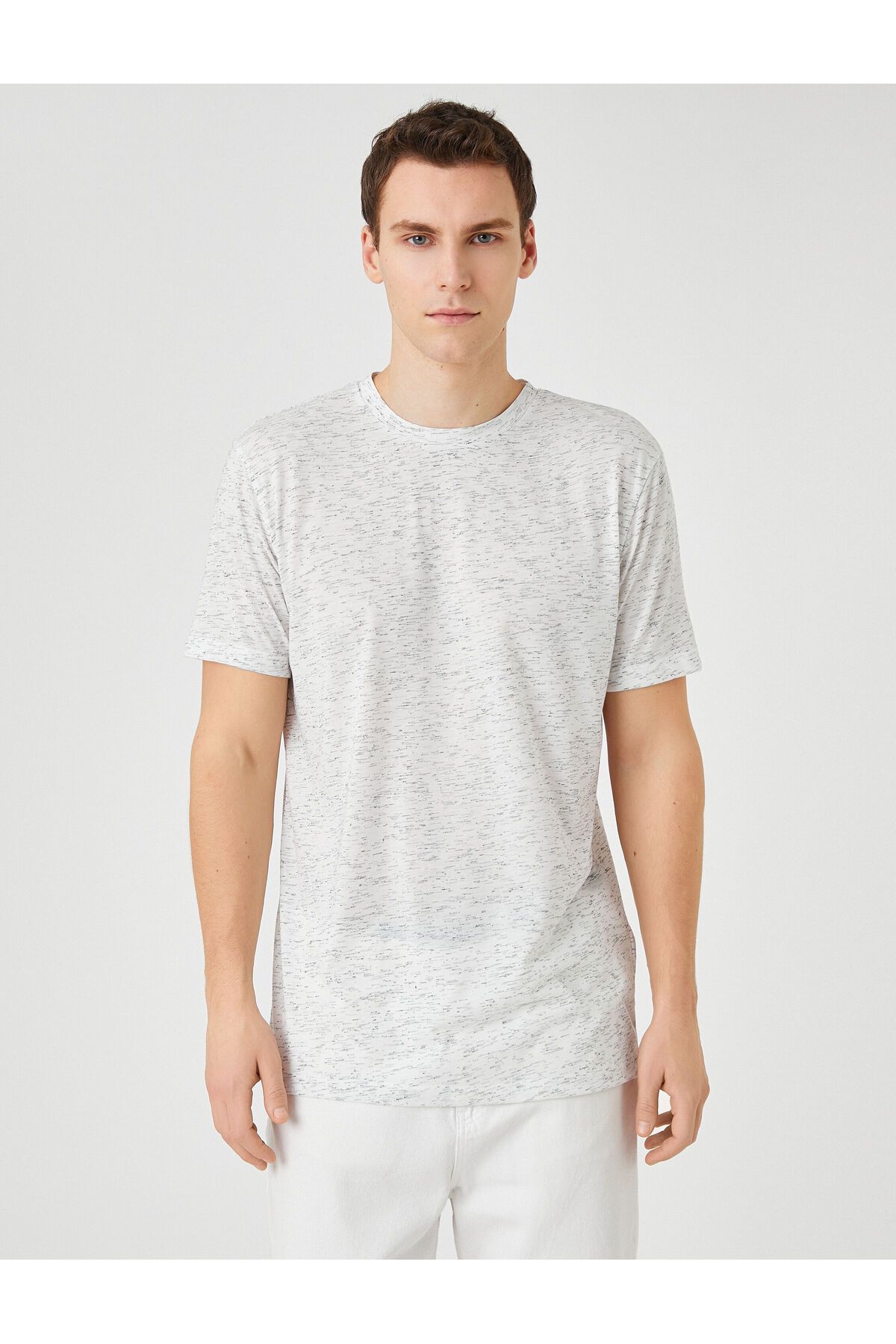 Koton-T-shirt basic z okrągłym dekoltem i krótkim rękawem, slim fit 3