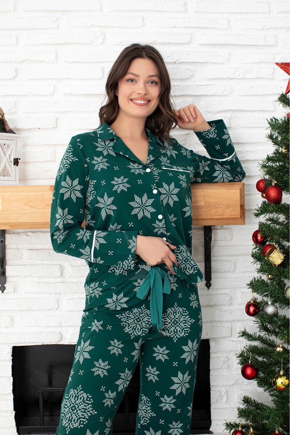 İPEKTENİM TEKSTİL-New Year's Themed Snowflake Patterned Buttoned Pajamas Set 3