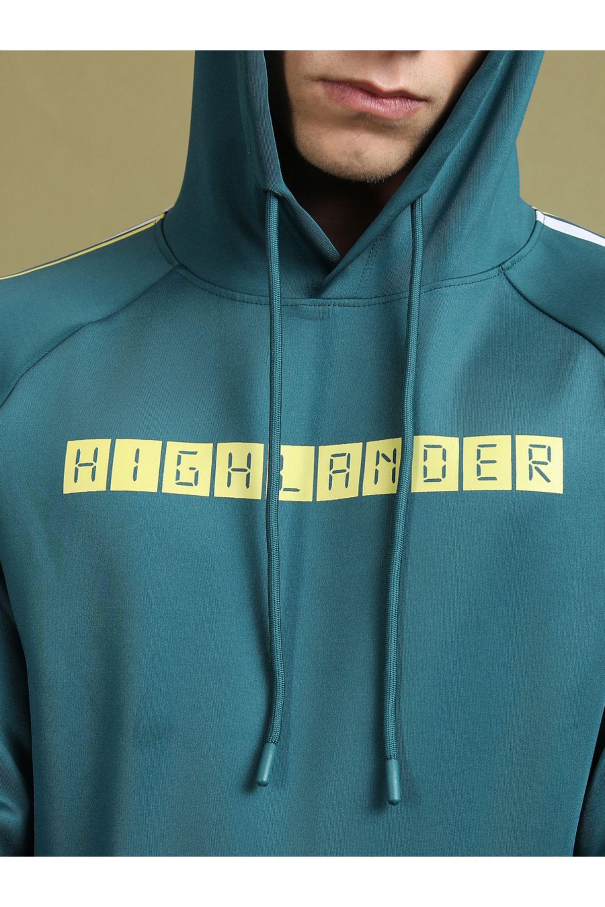 Highlander By Styli-هودي مطبوع بأكمام راجلان مع رباط 2