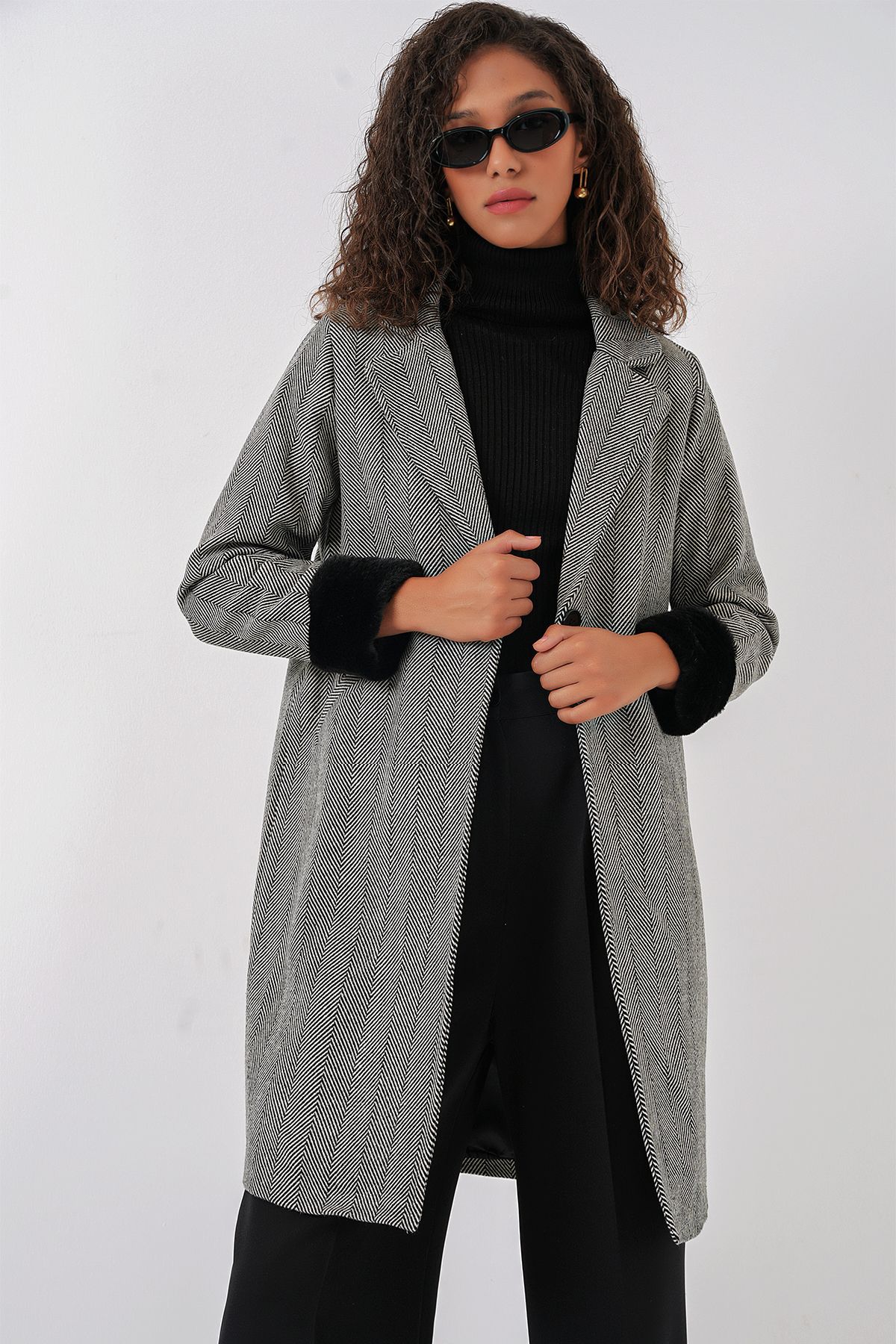 Bigdart-9145 Women's Fish Back Cashew Coat with Feather Sleeves - Black 4