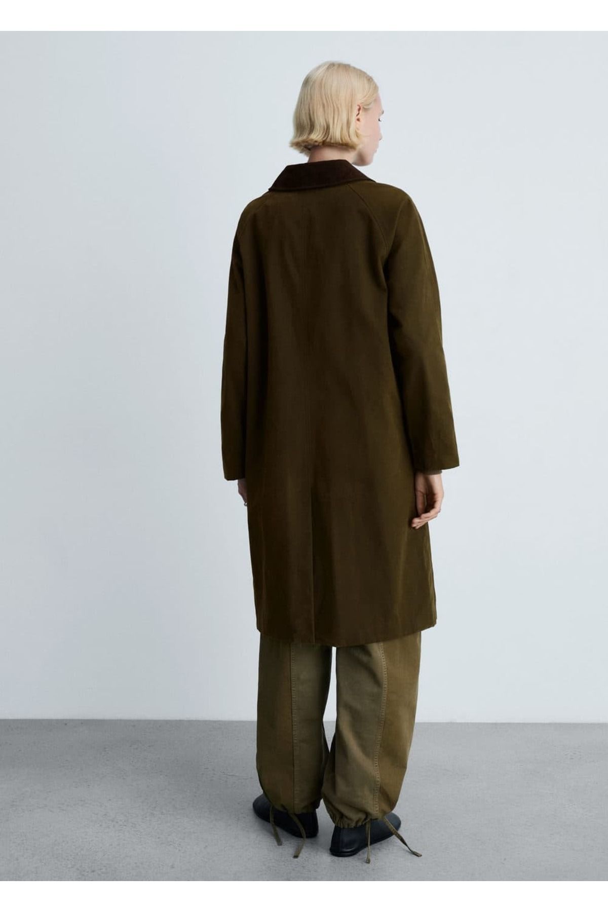 MANGO Woman-Hosszú kordbársony gallérú parka 4