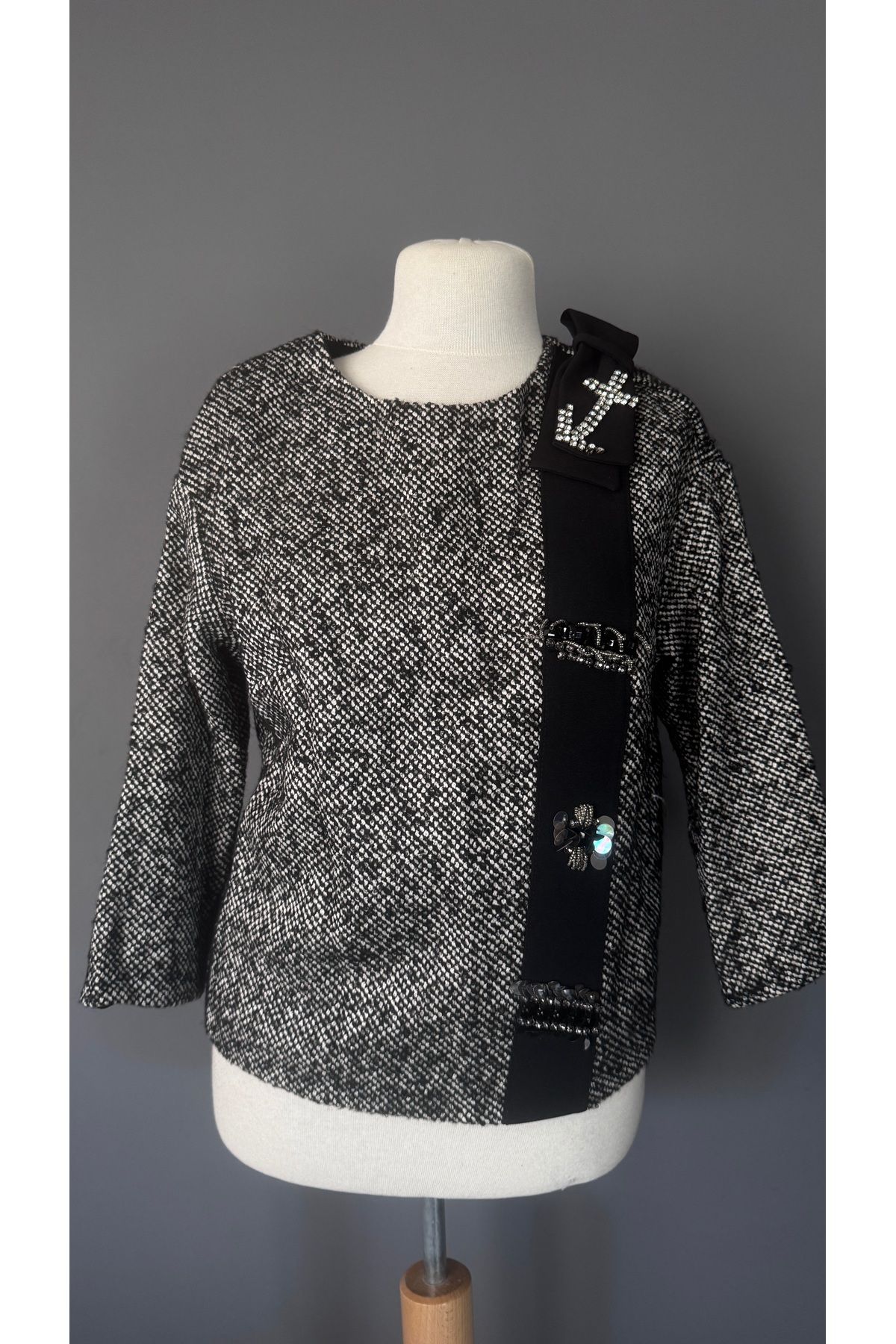 Kübra Tekin-Bead Embroidered Special Design Gray Blouse 4