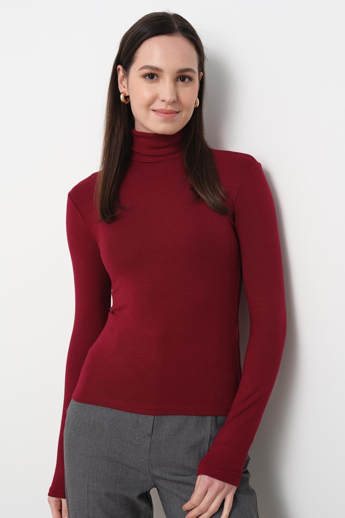 Qutu Butik 16560 Bluză Bumbac Piele Cu Gât De Pescuit Femeie - M