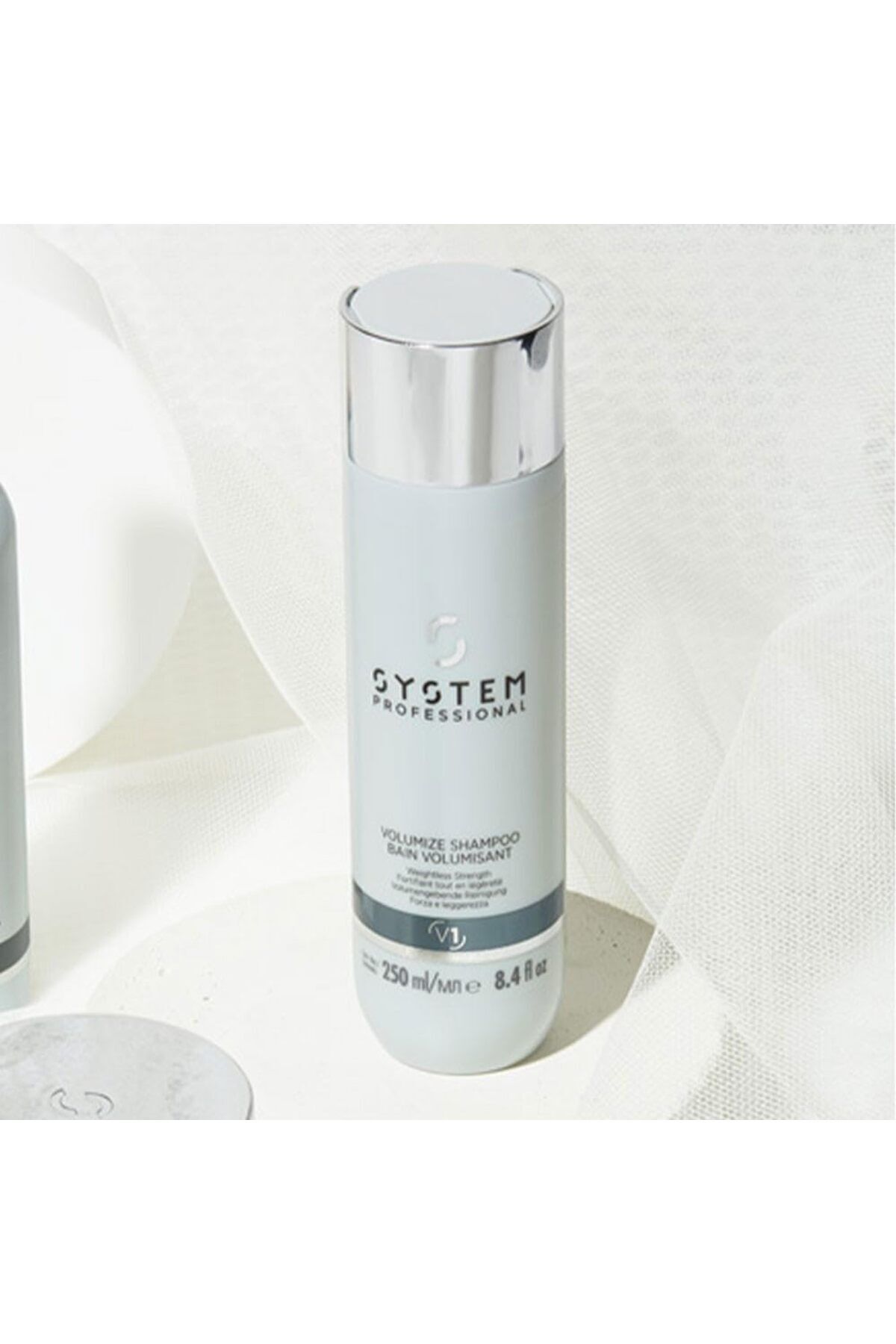 Wella Saç ürünü / Volumize Saçı Ağırlaştırmayan Mükemmel Hacim Şampuanı 250 ml EVAKUAFOR00EK251