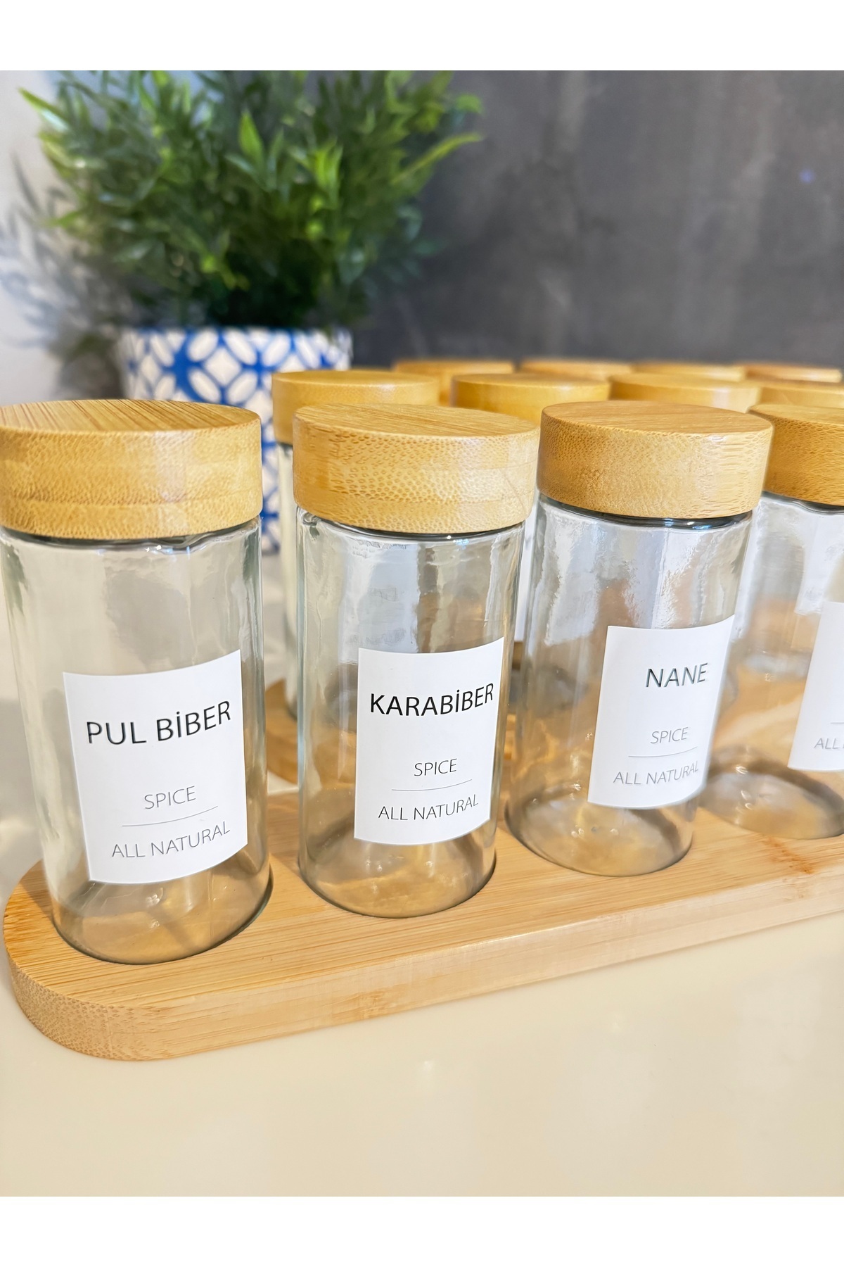 4-Piece Spice Holder Set Bamboo Lid Glass 7 Pieces with Custom Made High Quality Label Gift
