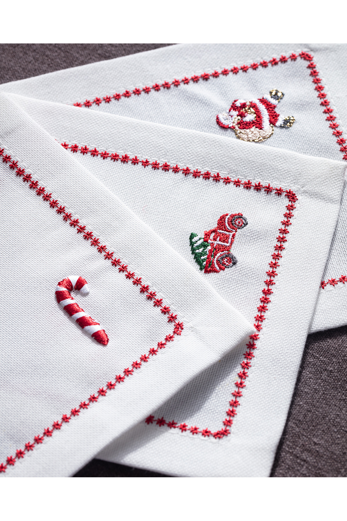 Madame Coco-Hiver 6-Piece Cocktail Napkins - White/Red 4