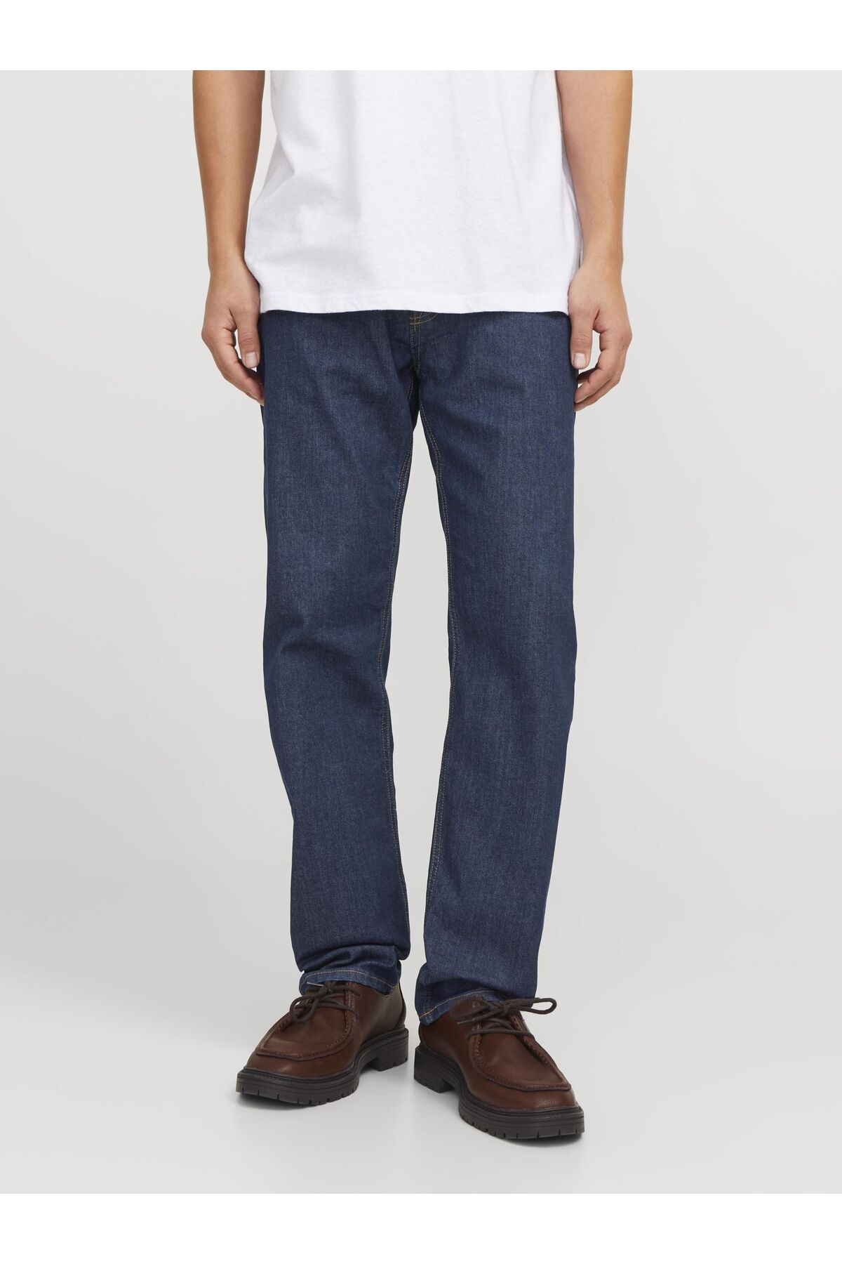 complete the look image