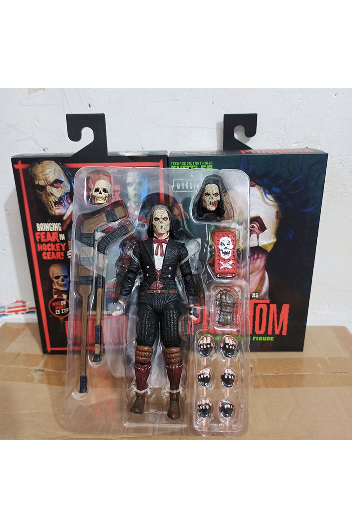 Choice-With Box Neca Turtle X Universal Monsters Casey Jones As The Phantom Ultimate Action Figure Model Bi 3