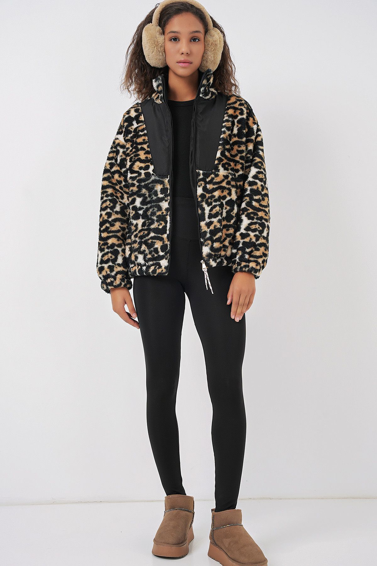 complete the look image