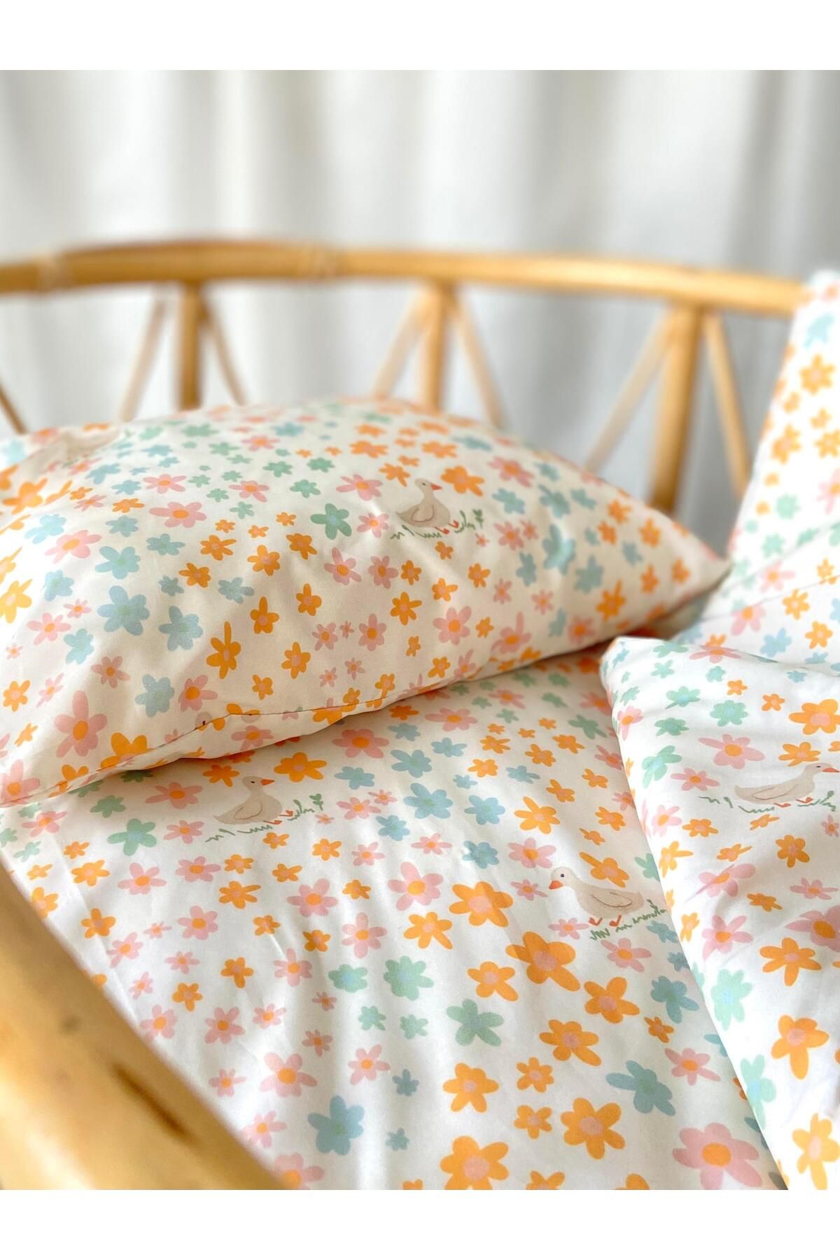 Zezig-Ducky Baby Bedding Set 2