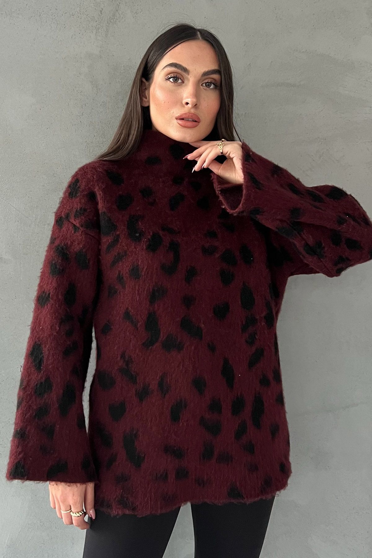 Seda Yalçın Atelier-Burgundy Leopard Pattern Half Fisherman Knitwear Sweater 1