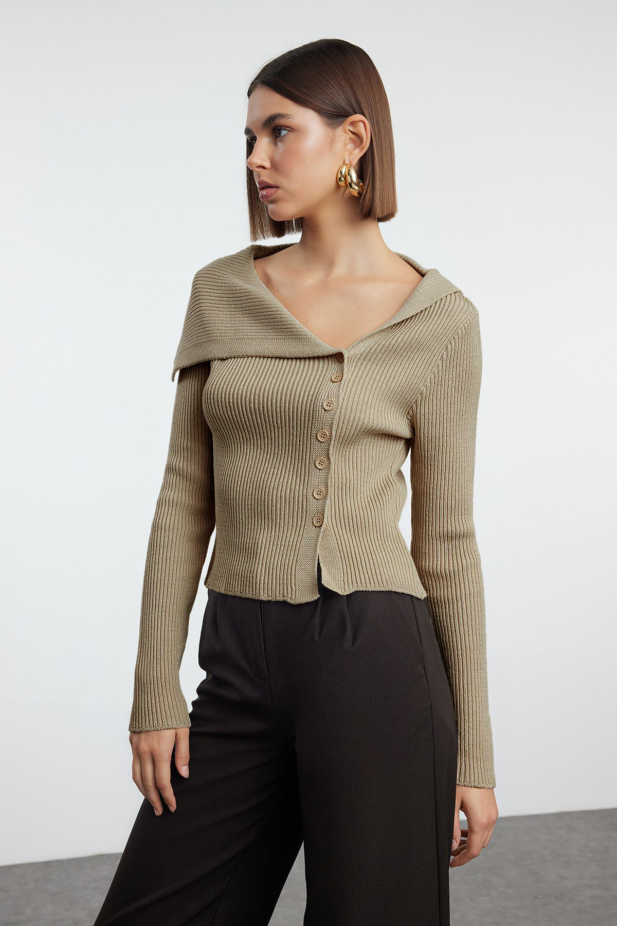 Trendyolmilla  Bej Merserize Görünümlü Premium İplik/Özel İplik Fitted/Vücudu Saran Triko Hırka TWOAW25HI00254 - Görsel 2