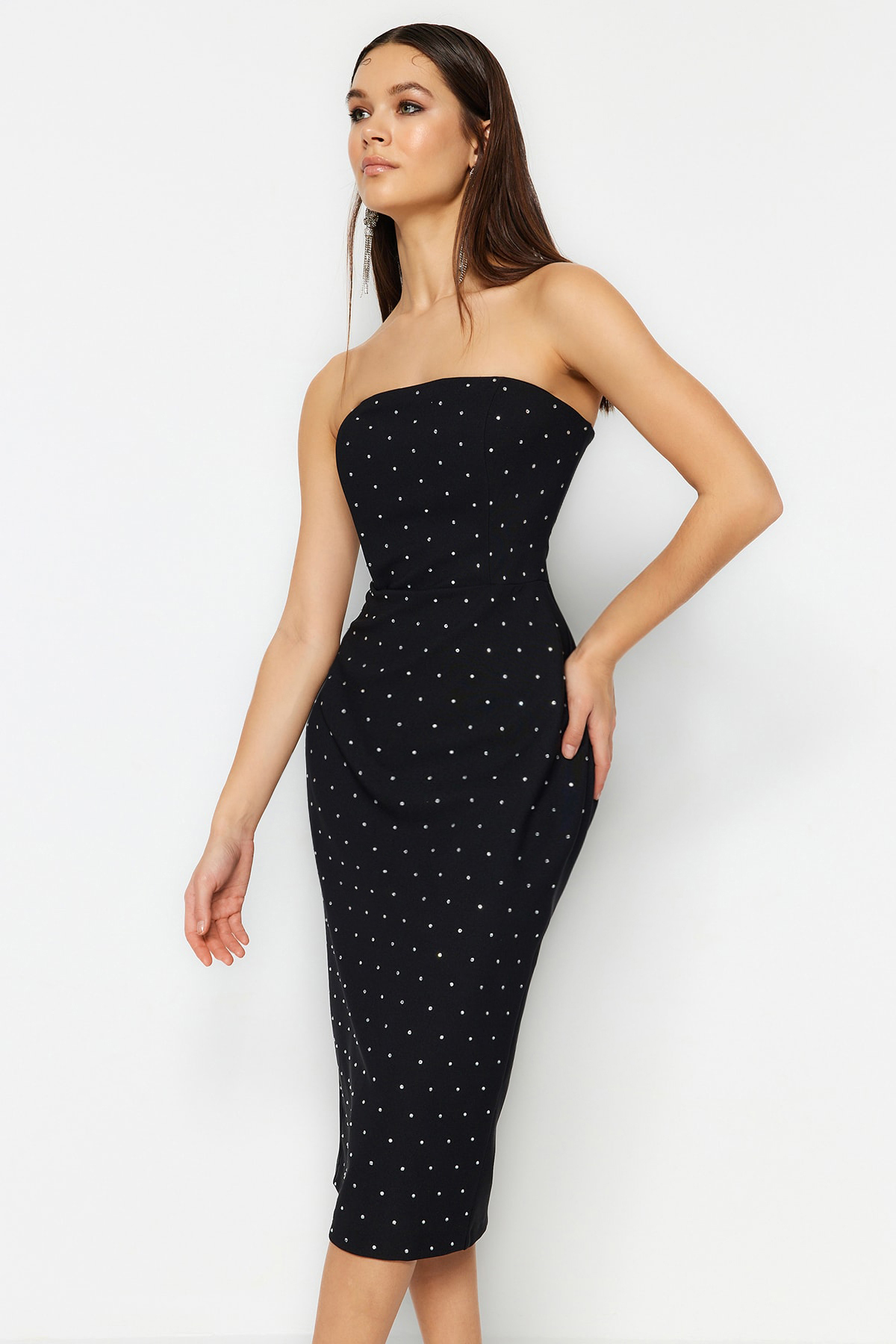 Trendyolmilla  Siyah Vücuda Oturan Astarlı Parlak Taşlı Dokuma Şık Abiye Gece Mezuniyet Elbisesi TPRSS23EL00476 - Görsel 3