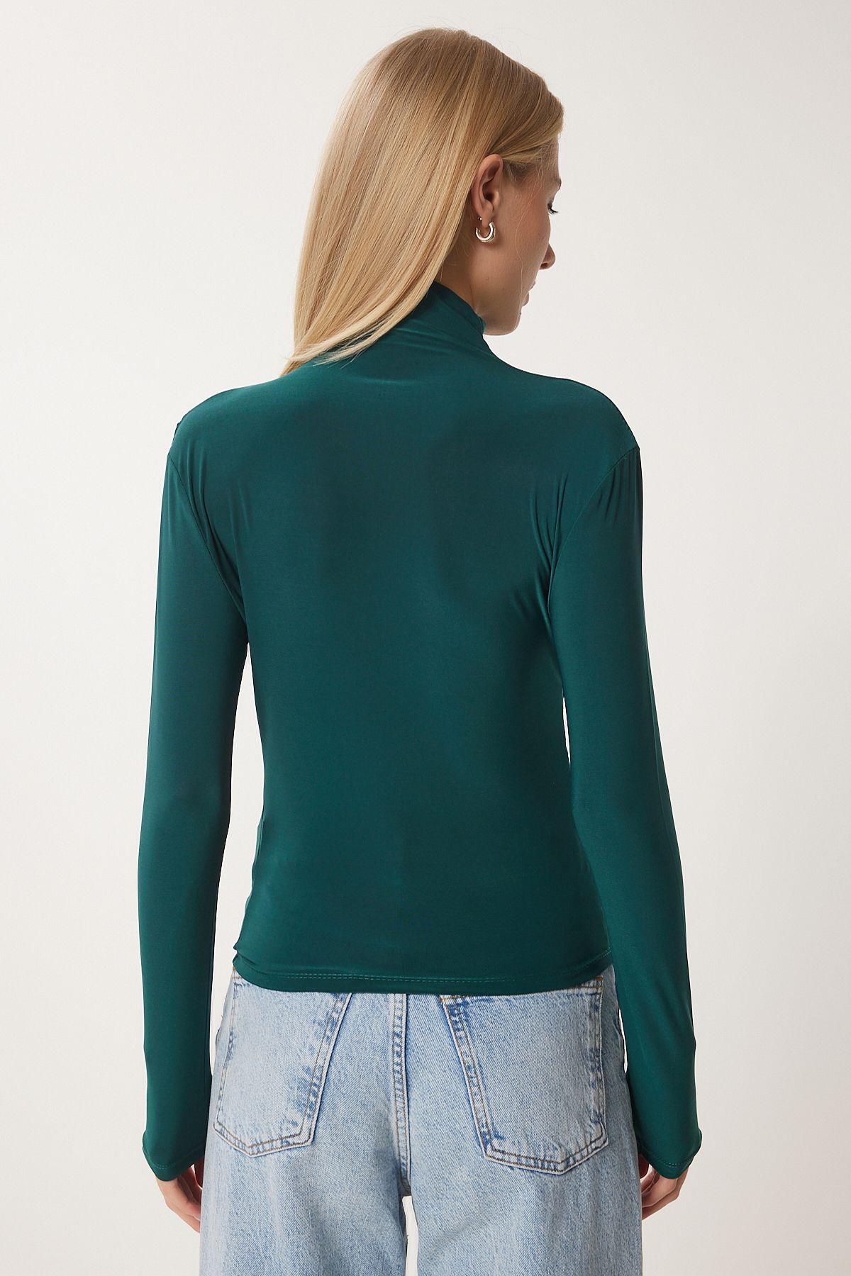 Happiness İstanbul-Dunkelgrüne geraffte, detaillierte Sandy-Bluse mit hohem Kragen für Damen FF00135 4