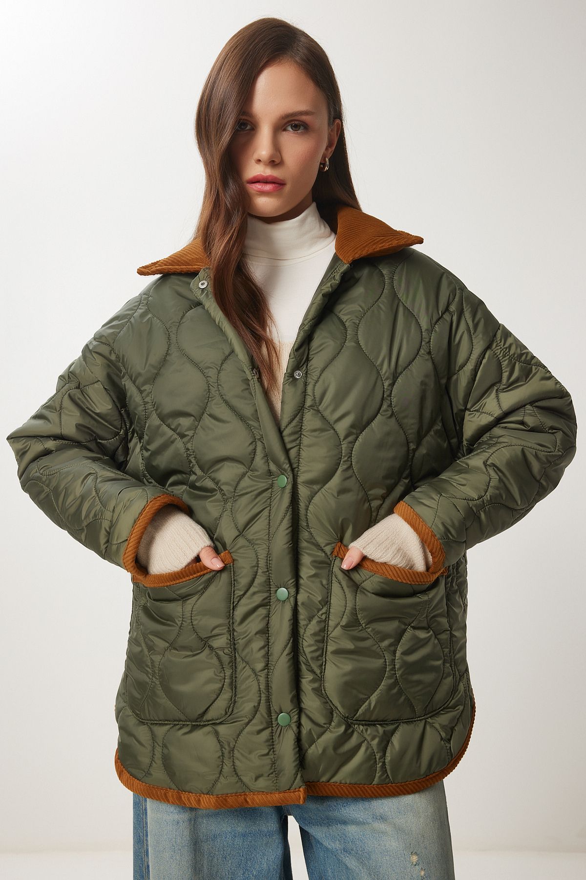Happiness İstanbul-Khakifarbener Steppmantel für Damen mit Polokragen und Tasche DZ00096 3
