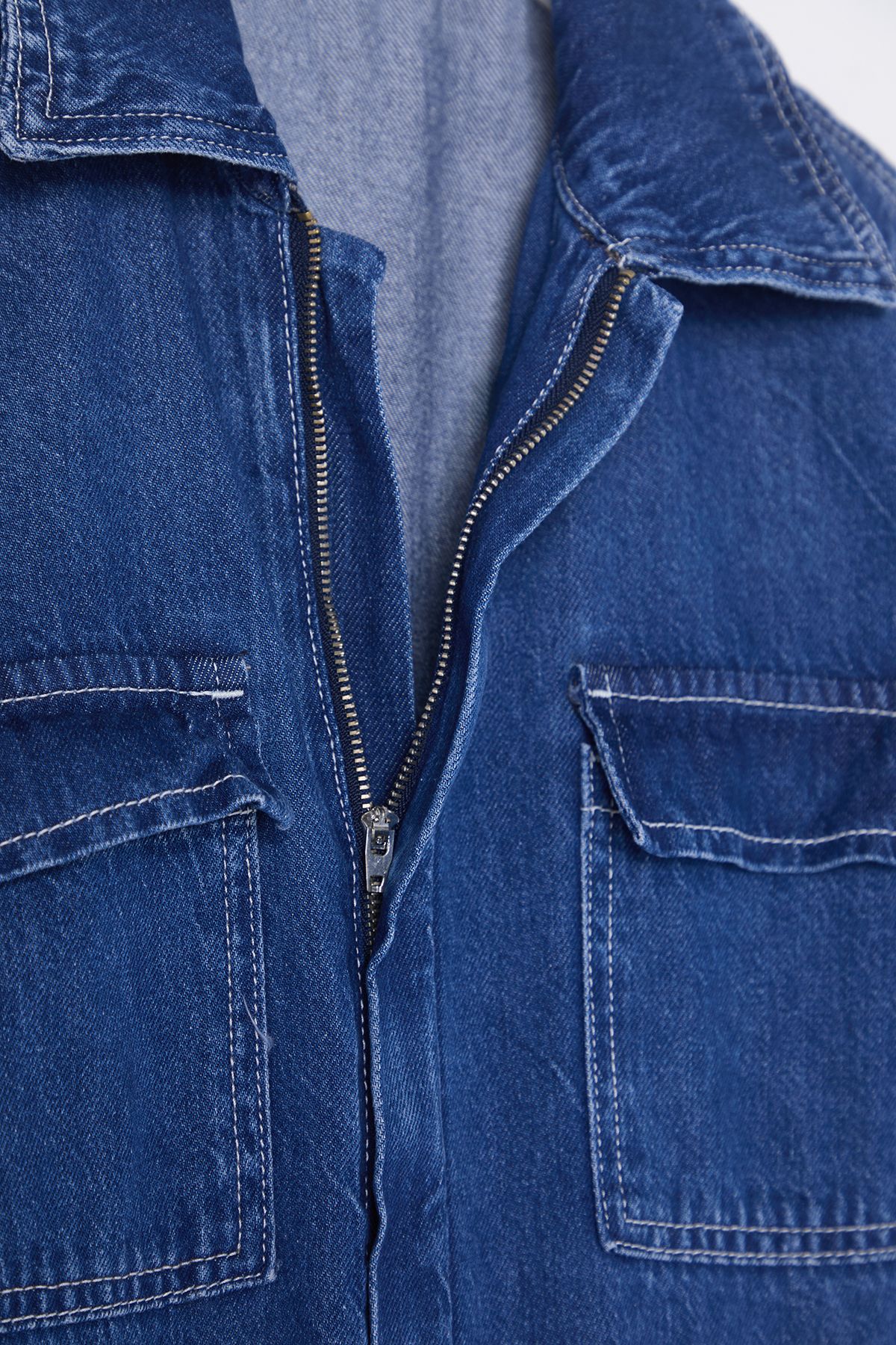 Trendyol Collection-Salopetă albastră din denim cu mânecă scurtă, cu buzunar, cu centură TWOSS25TU00003 8