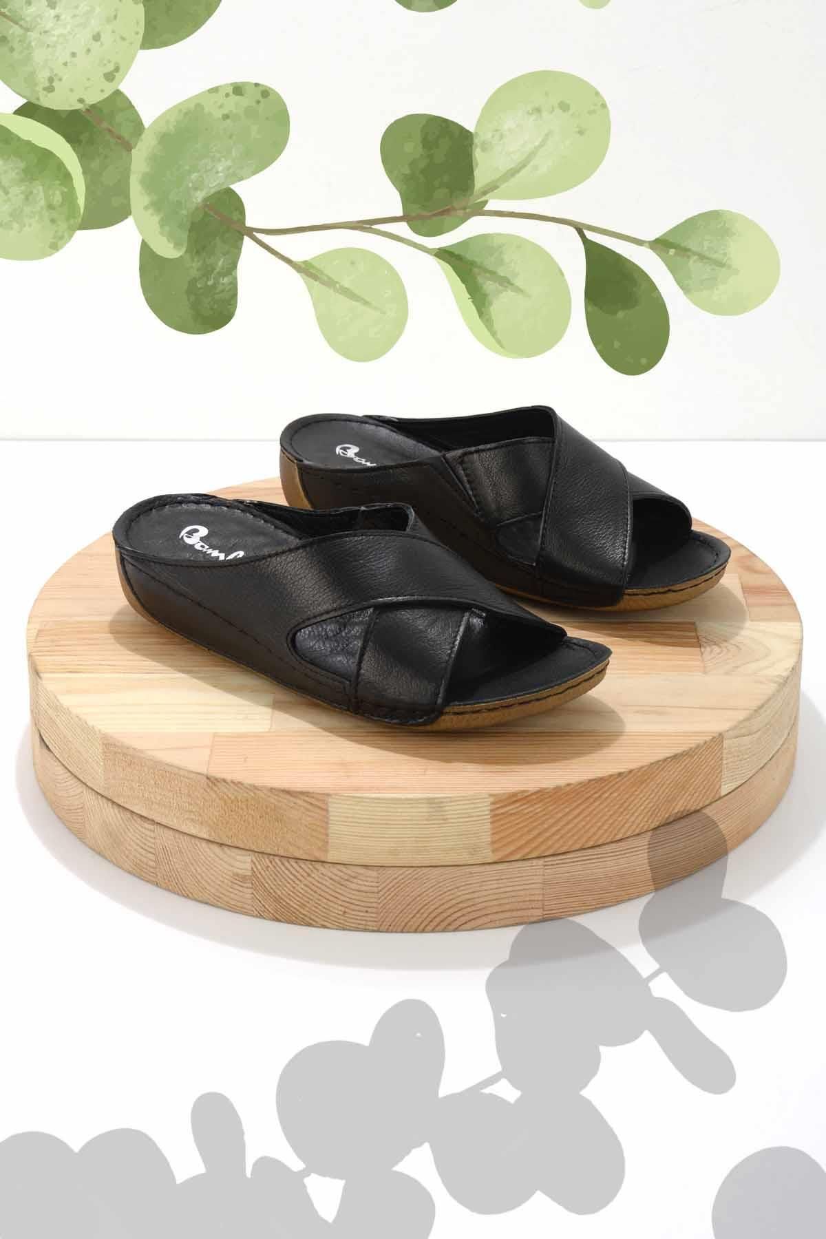دمپایی زنانه چرم اصل مشکی K04278333303 Bambi