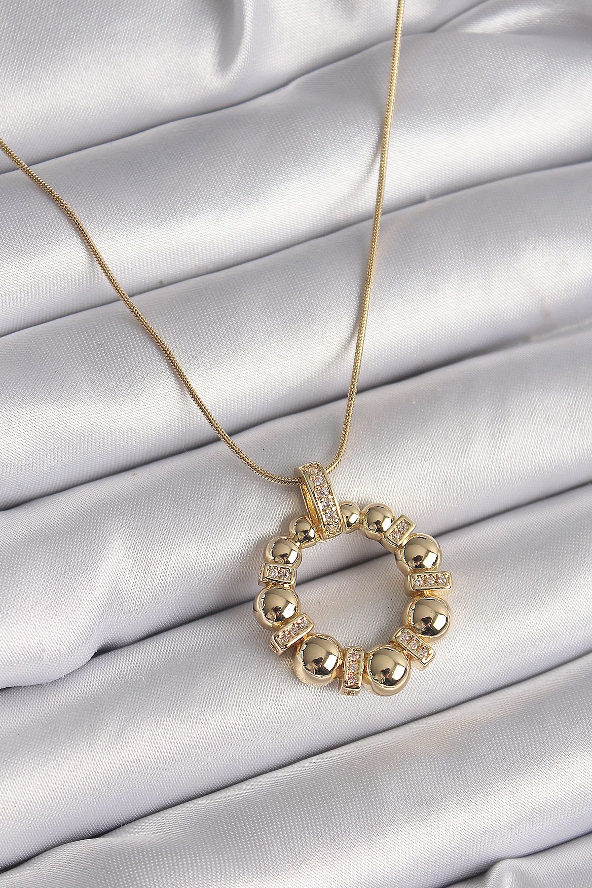 MMB Boutique 316L Çelik Gold Renk Zincir Zirkon Taş Detaylı Bombeli Halka Model Kadın Kolye