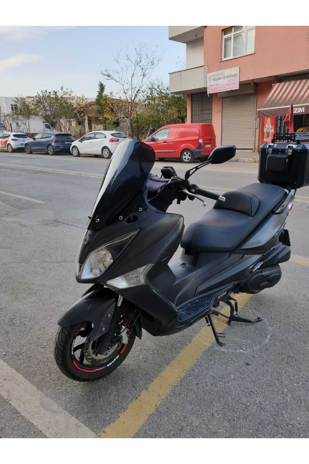 SYM Joymax 250 İ Siperlik Ön Cam 2013 2016 Model 54cm siyah Renkli 4mm KISA SPOR CAM