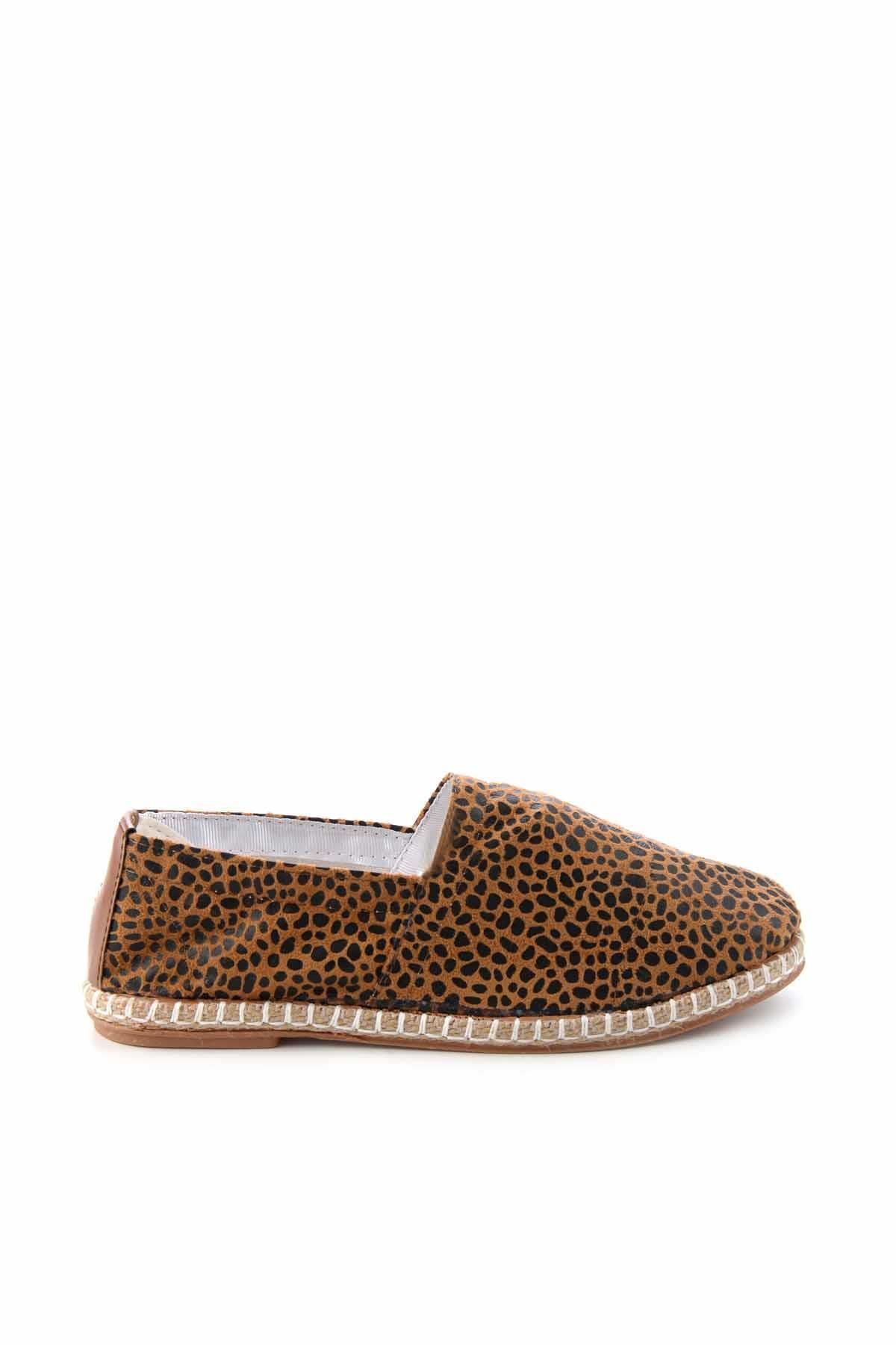 Bambi-Espadryle damskie z nadrukiem w kolorze jasnobrązowym K01534100004 2