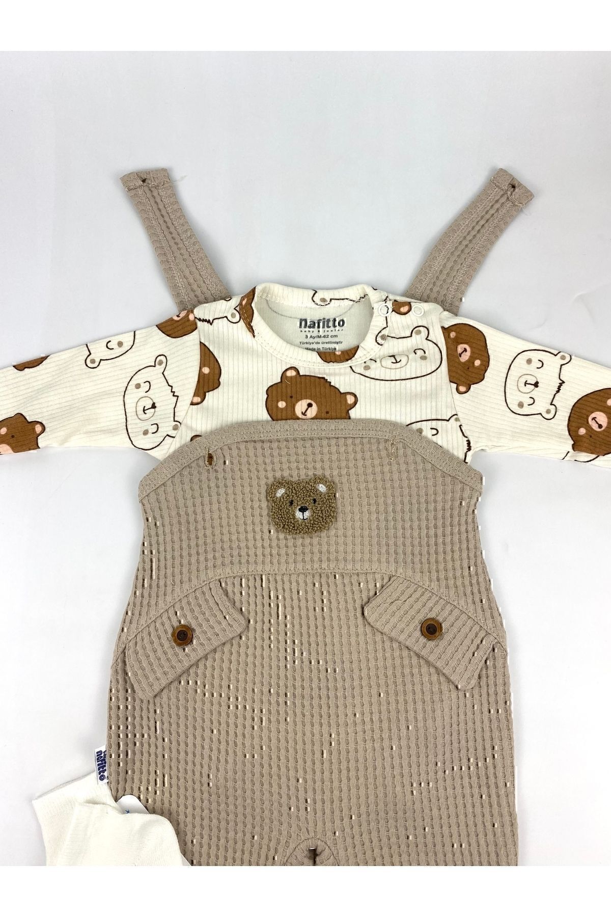 NAFİTTO Ayı Nakışlı Erkek Bebek Tulum 3’lü Tulum Seti – Zıbın, Tulum Ve Çorap | 3-6-9 Ay Bebek Kıyafeti fotoğrafı 2 (önizleme)
