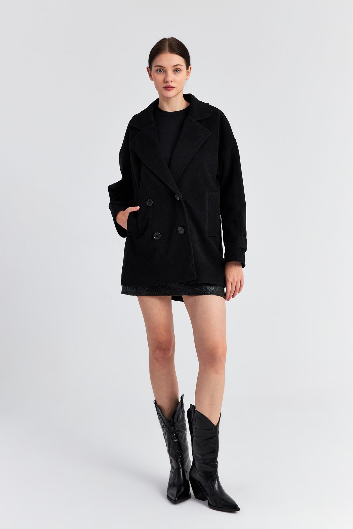 Ecrou-Women's Black Oversize Short Cashew Coat 5