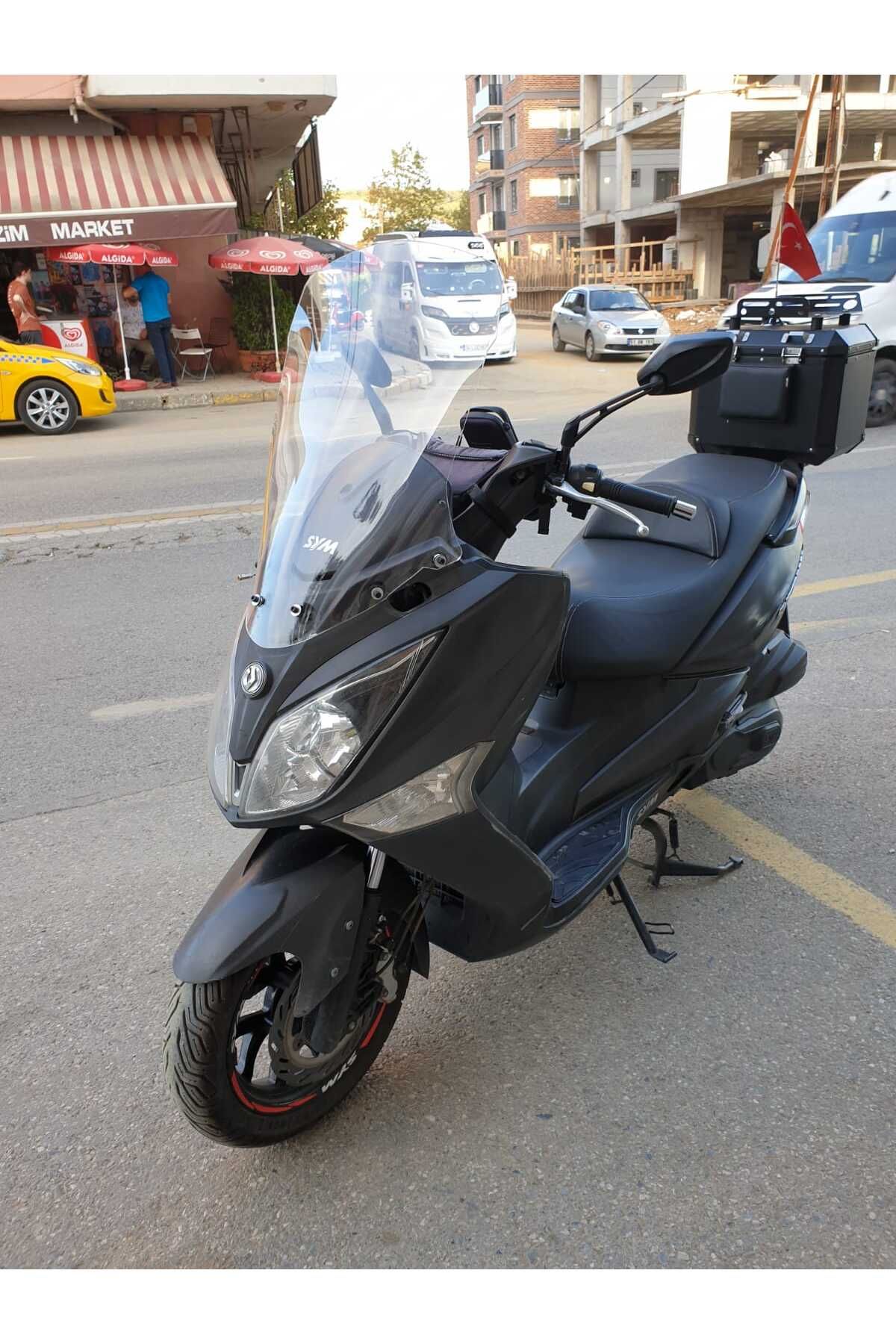 SYM Joymax 250 İ Siperlik Ön Cam 2013 2016 Model 65cm Şeffaf Renkli 4mm ORTA BOYLU CAM