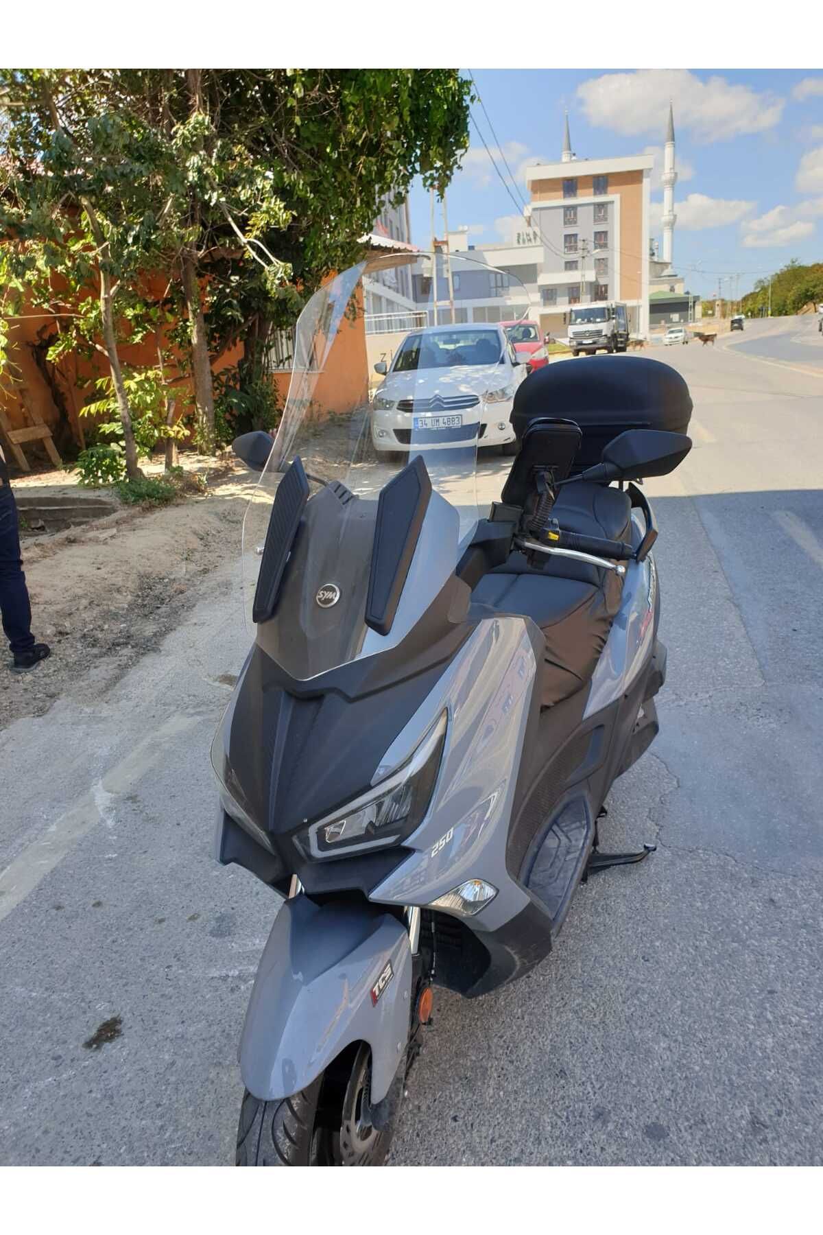 SYM Joymax Z Plus Siperlik Ön Cam 2023-2025 Model 70cm Şeffaf Renkli 4mm